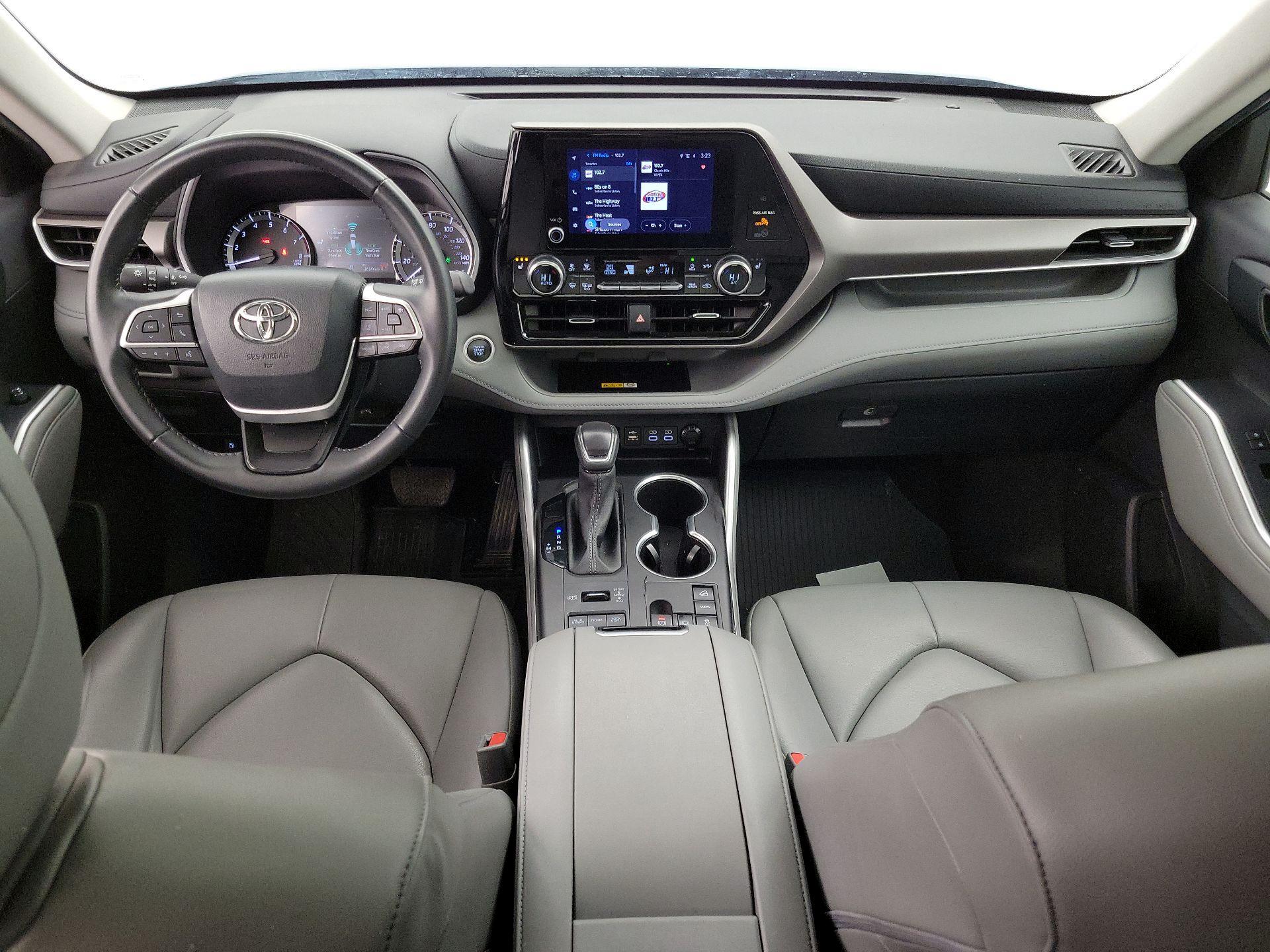 Thumbnail: 2024 Toyota Highlander - 9