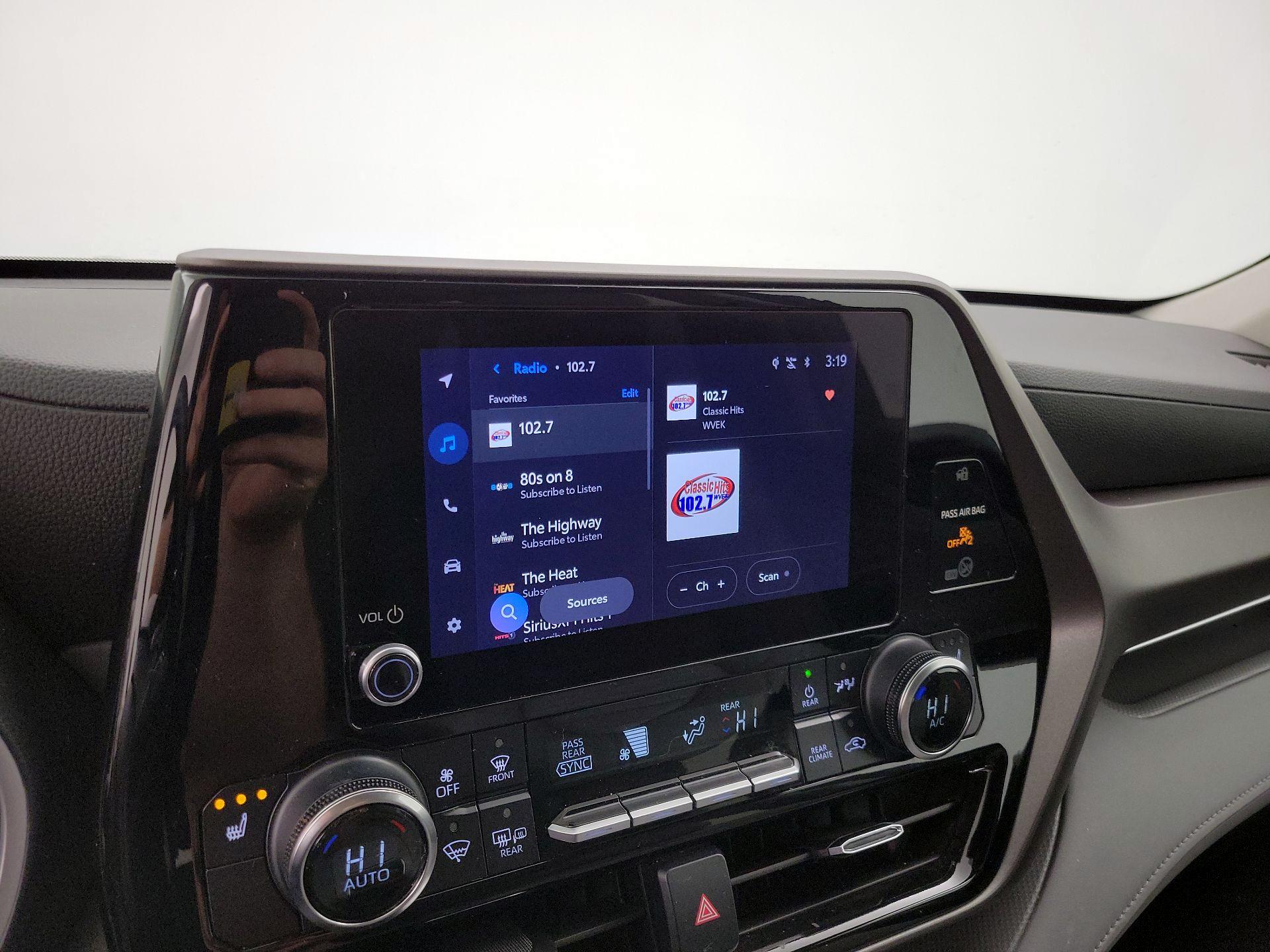 Thumbnail: 2024 Toyota Highlander - 15