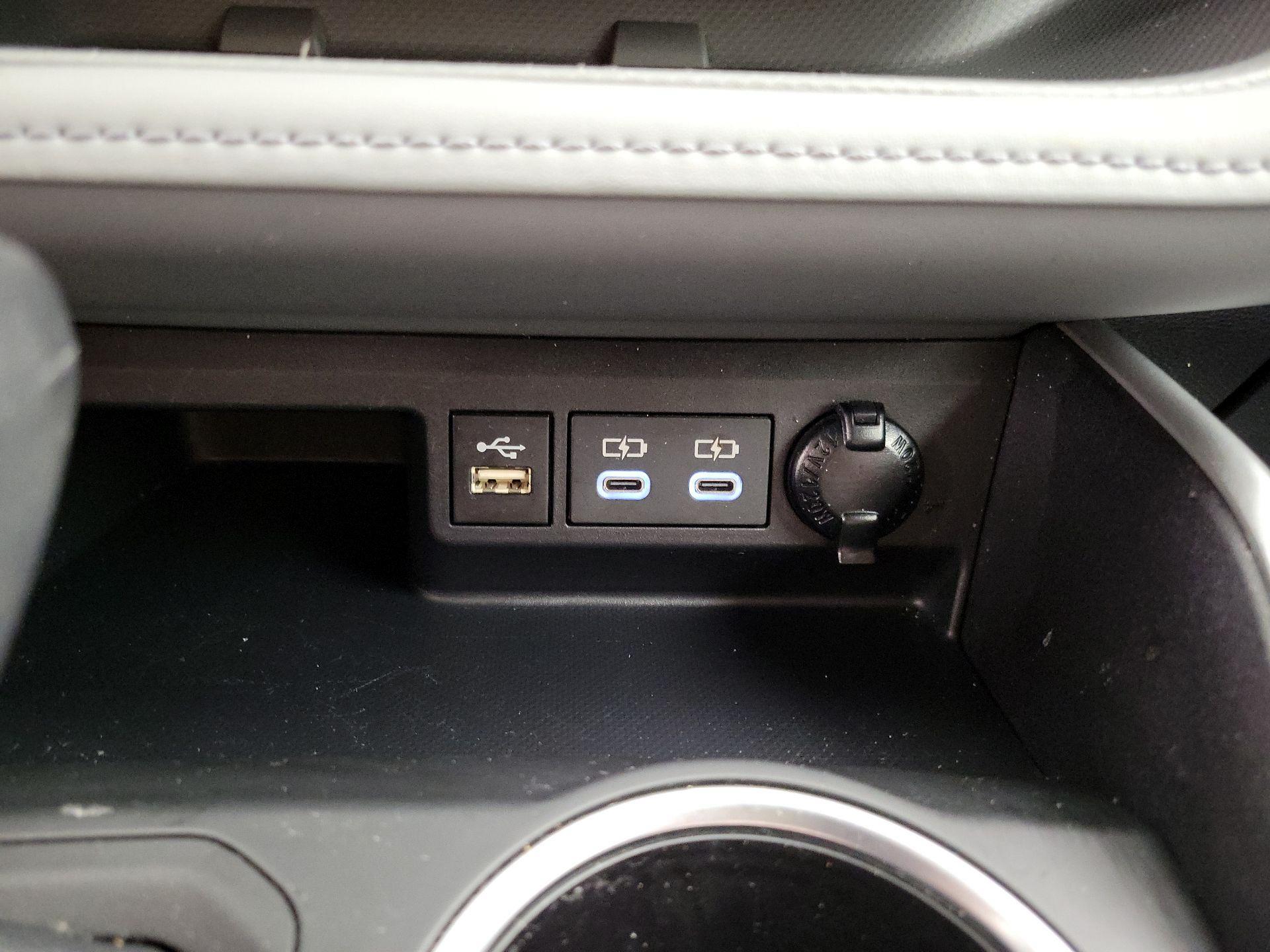 Thumbnail: 2024 Toyota Highlander - 18