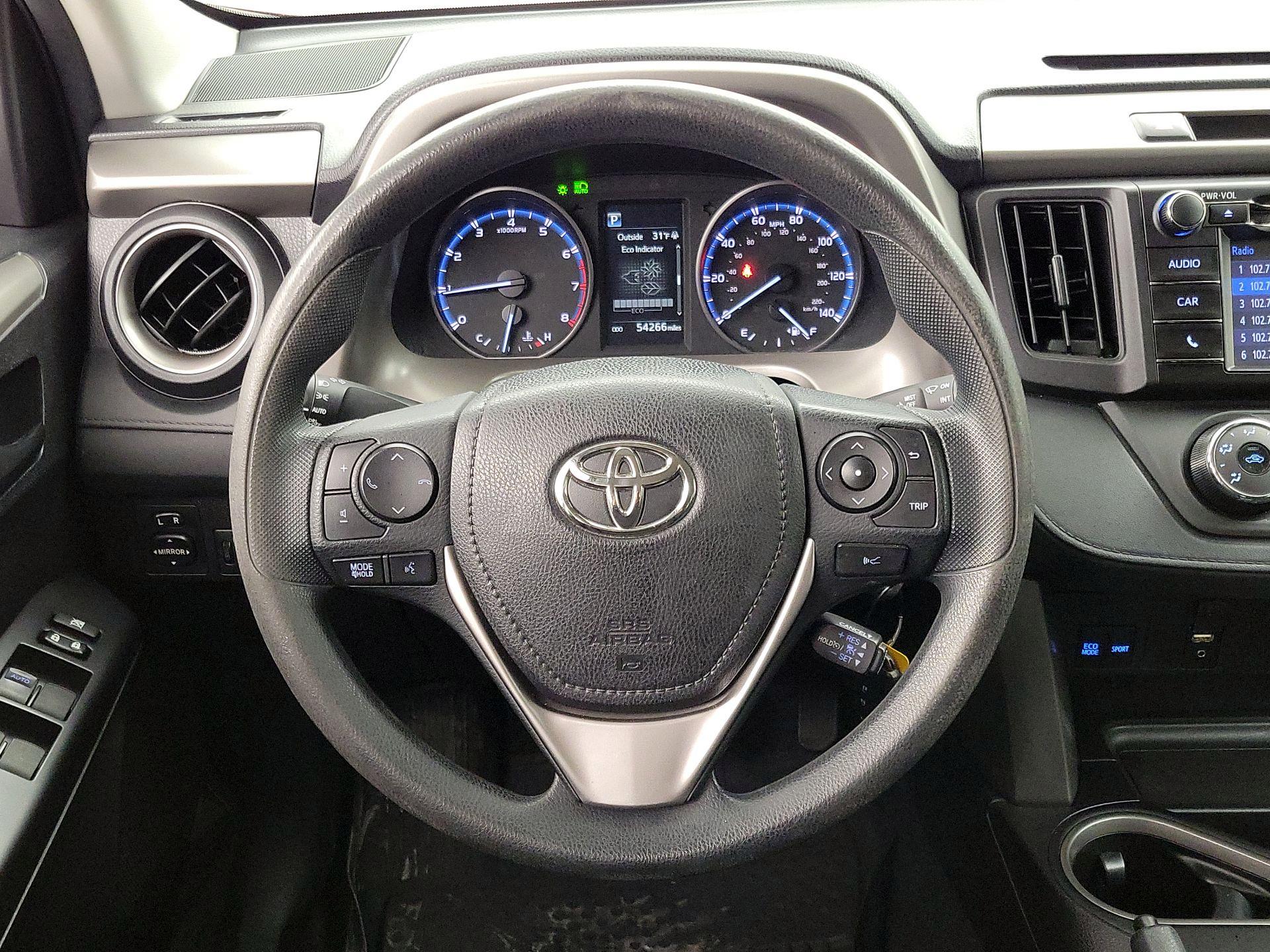 Thumbnail: 2018 Toyota RAV4 - 10