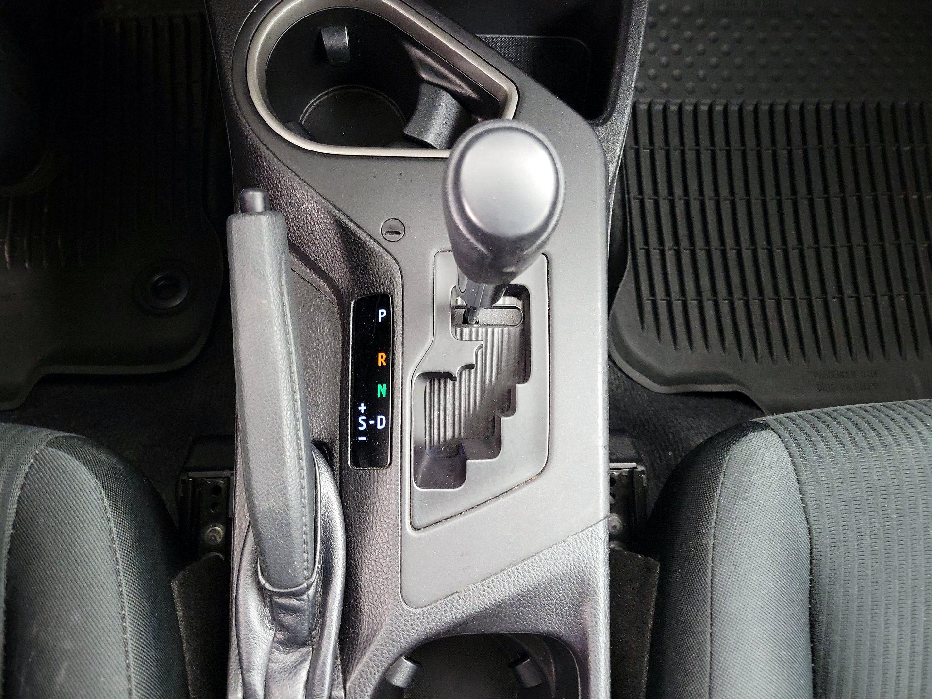 Thumbnail: 2018 Toyota RAV4 - 17