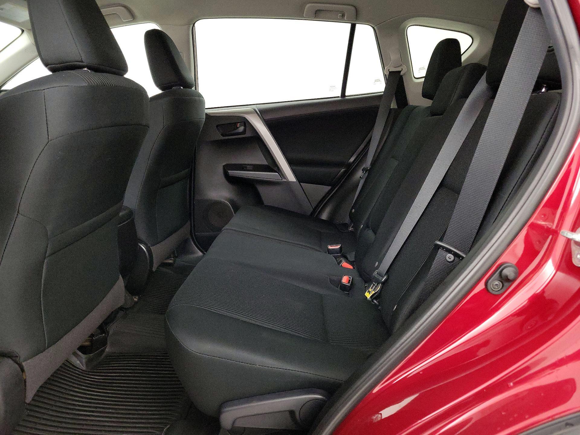 Thumbnail: 2018 Toyota RAV4 - 19