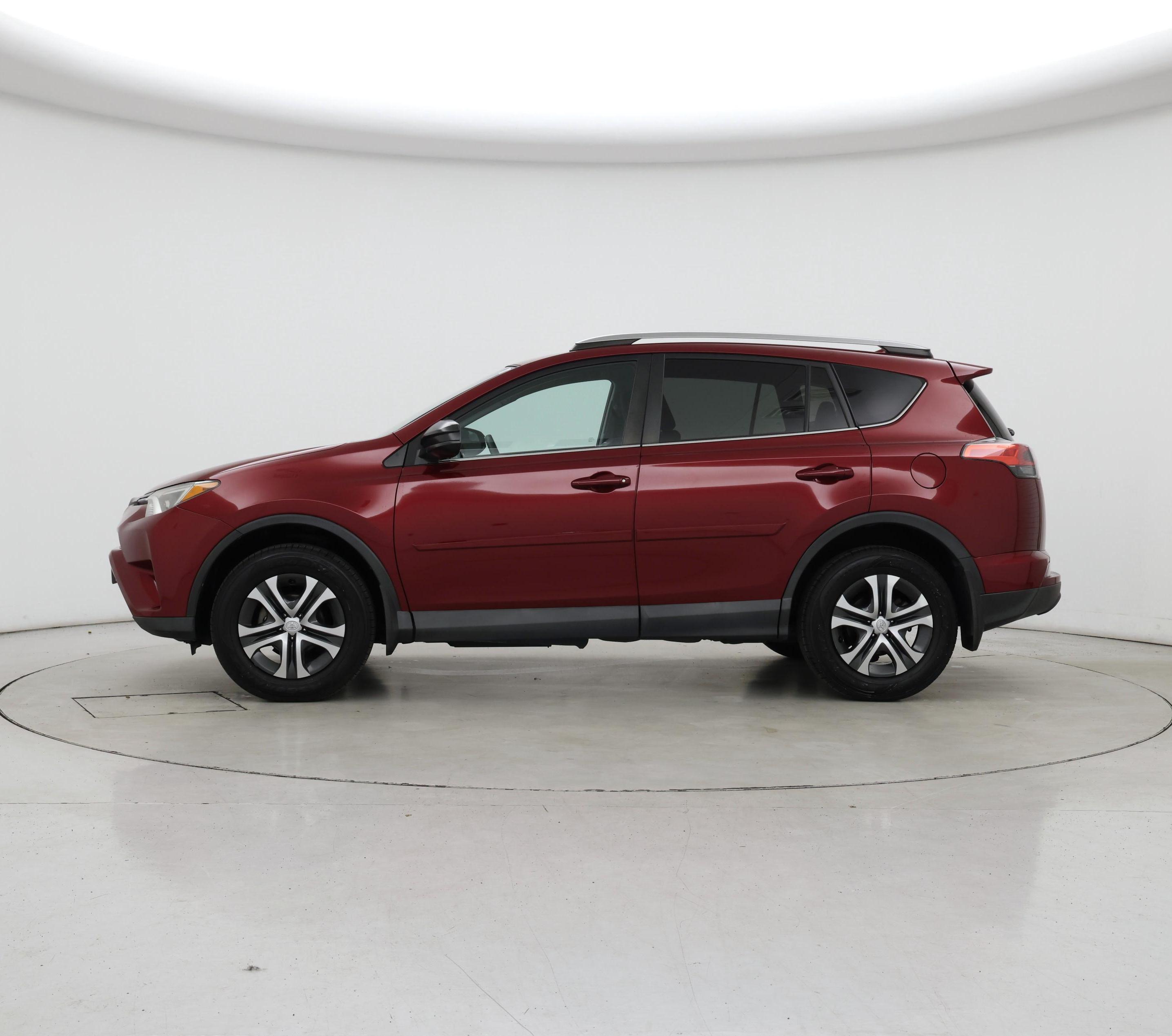 Thumbnail: 2018 Toyota RAV4 - 3
