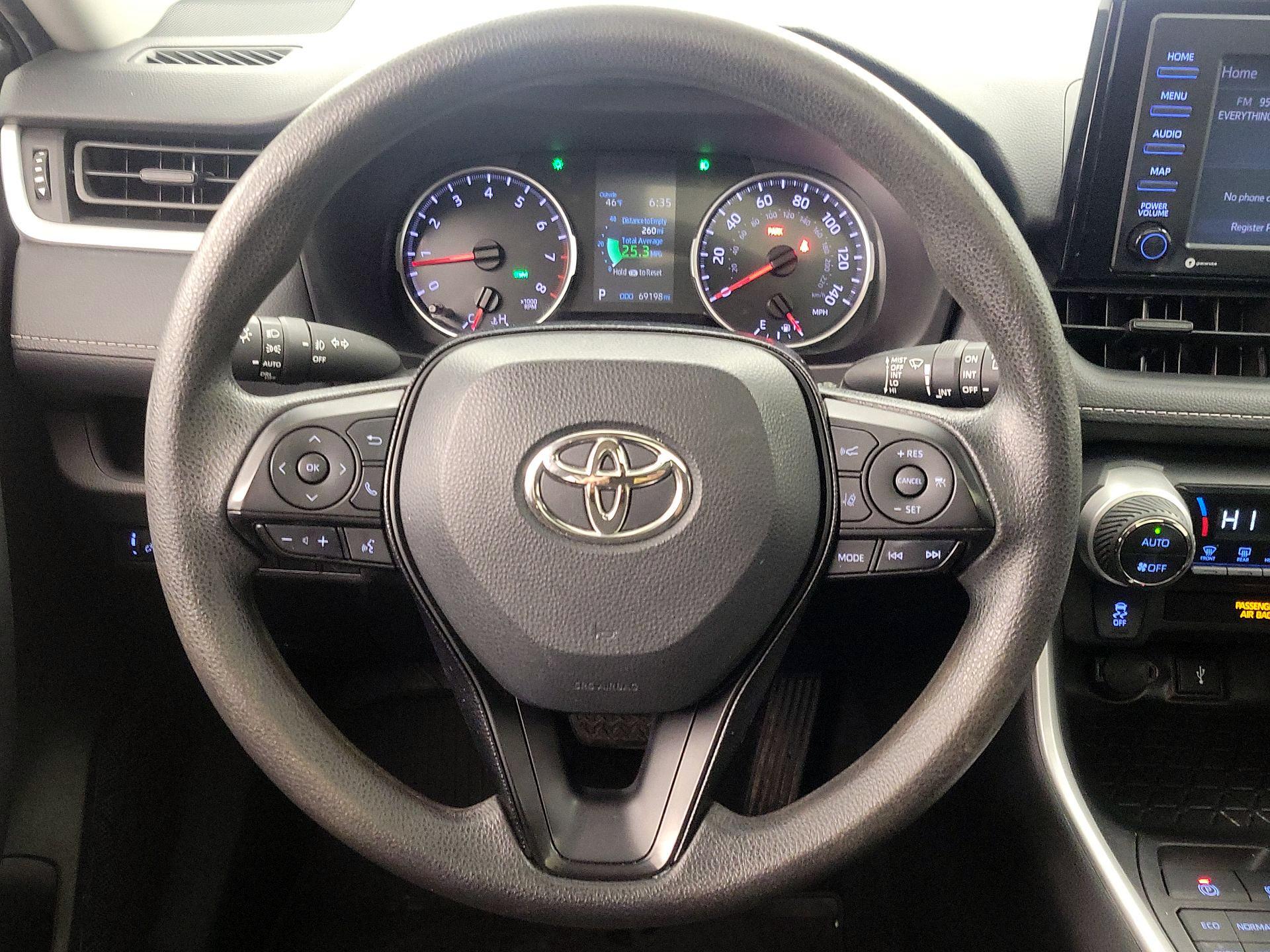 Thumbnail: 2021 Toyota RAV4 - 10