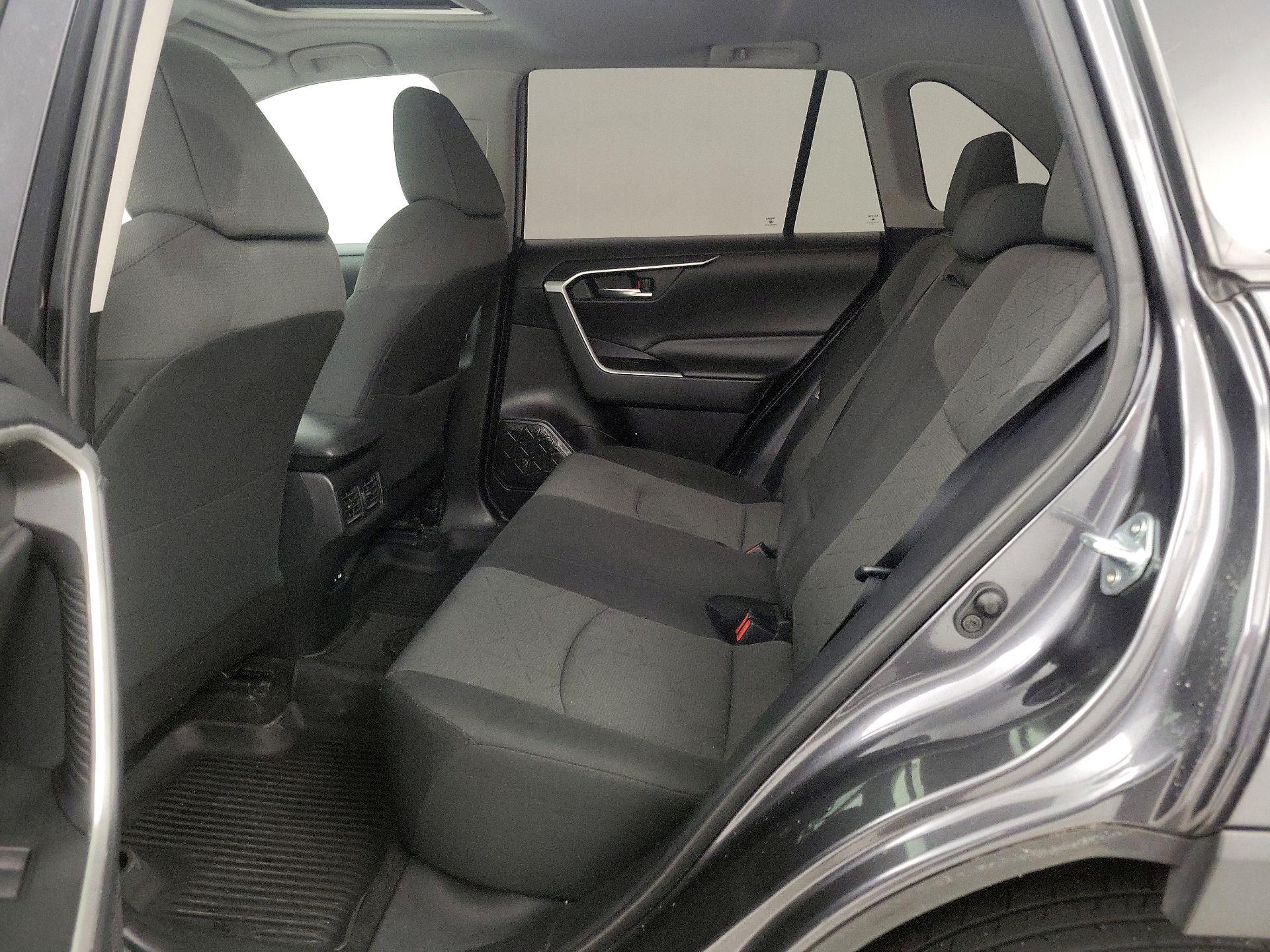 Thumbnail: 2021 Toyota RAV4 - 20