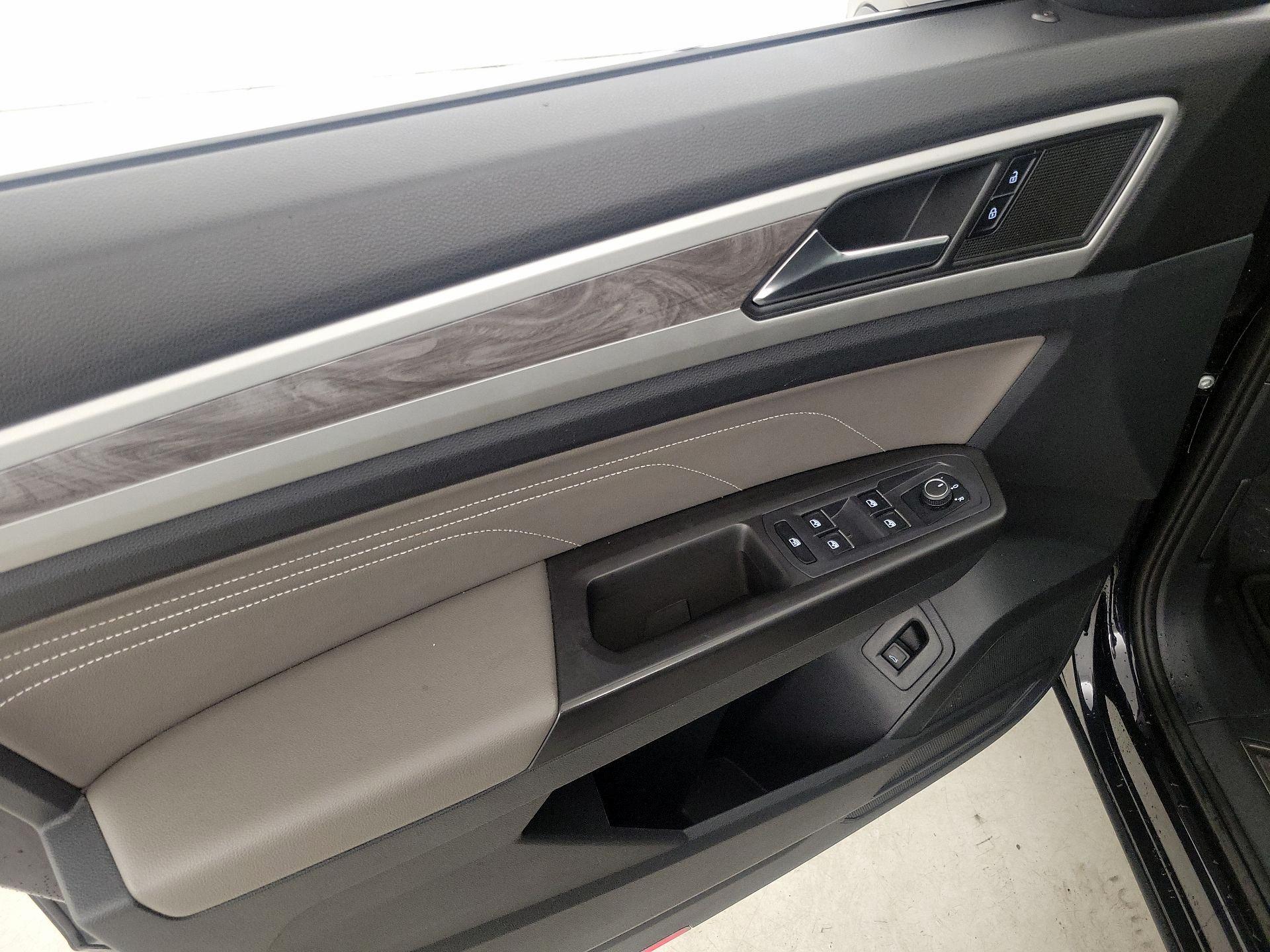 Thumbnail: 2022 Volkswagen Atlas - 12