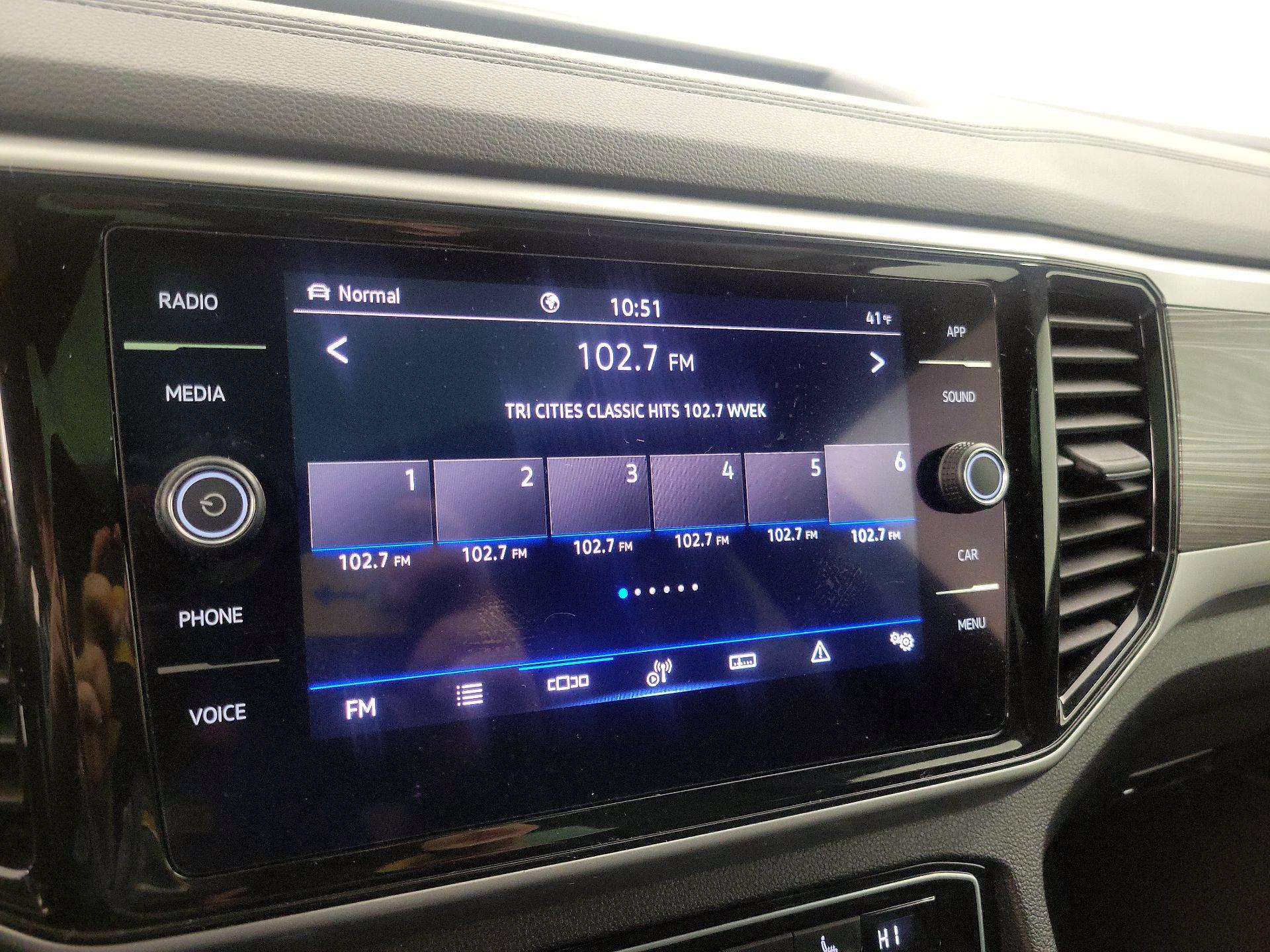 Thumbnail: 2022 Volkswagen Atlas - 15