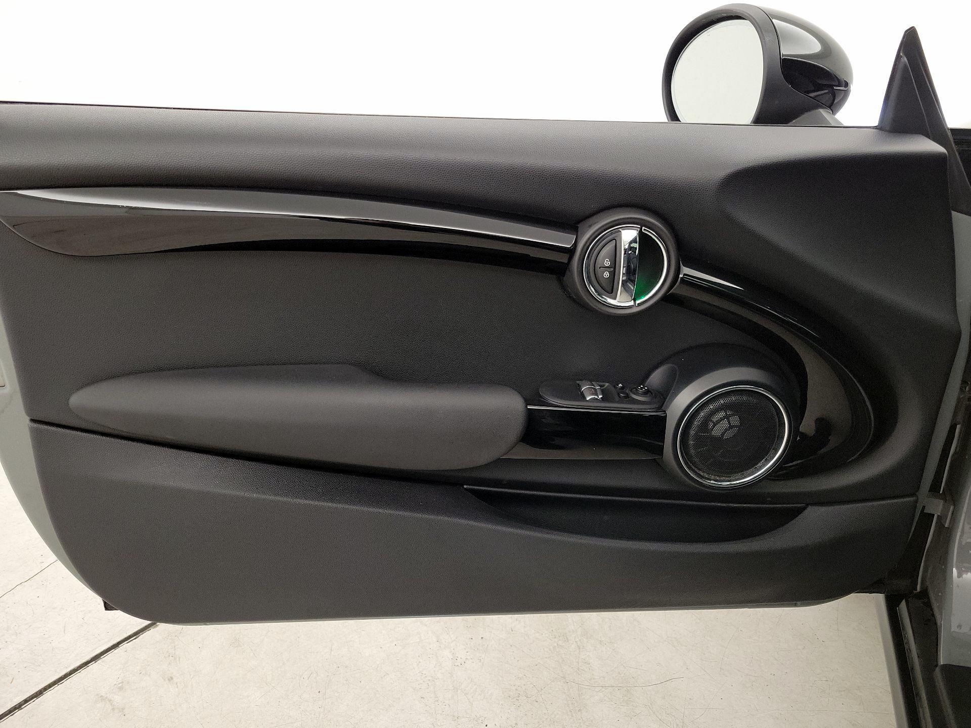 Thumbnail: 2019 MINI Cooper Hardtop - 12