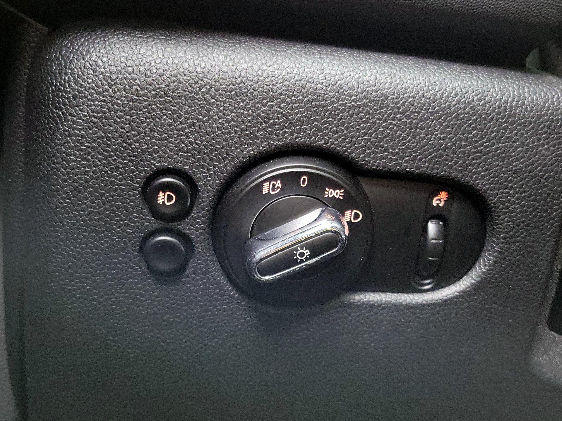 Thumbnail: 2019 MINI Cooper Hardtop - 13