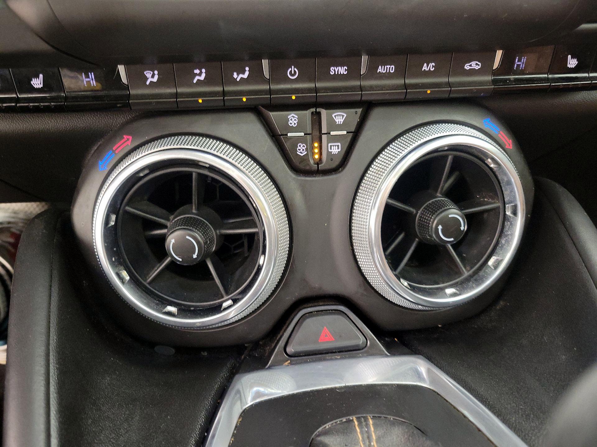 Thumbnail: 2016 Chevrolet Camaro - 16