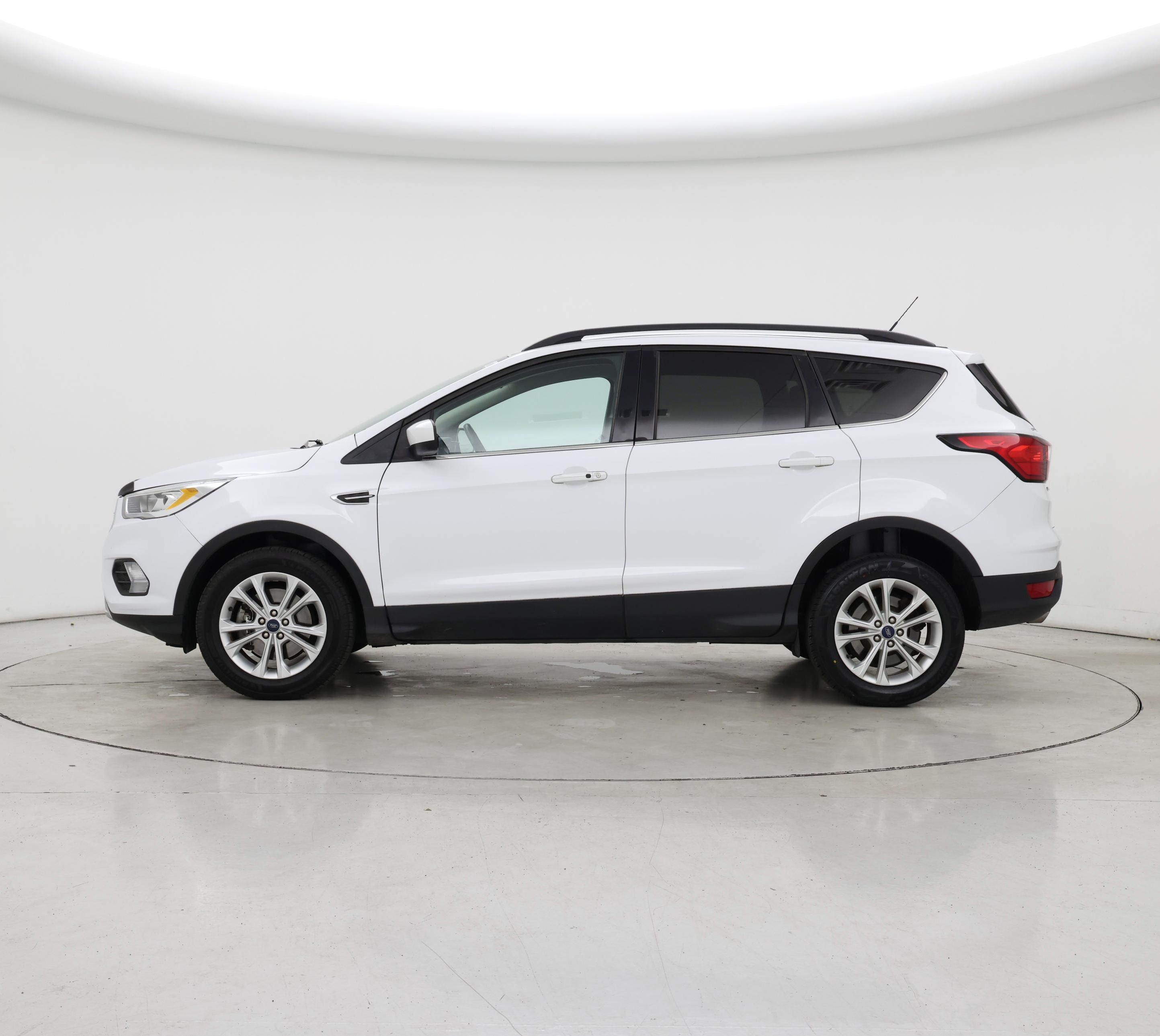 Thumbnail: 2019 Ford Escape - 3
