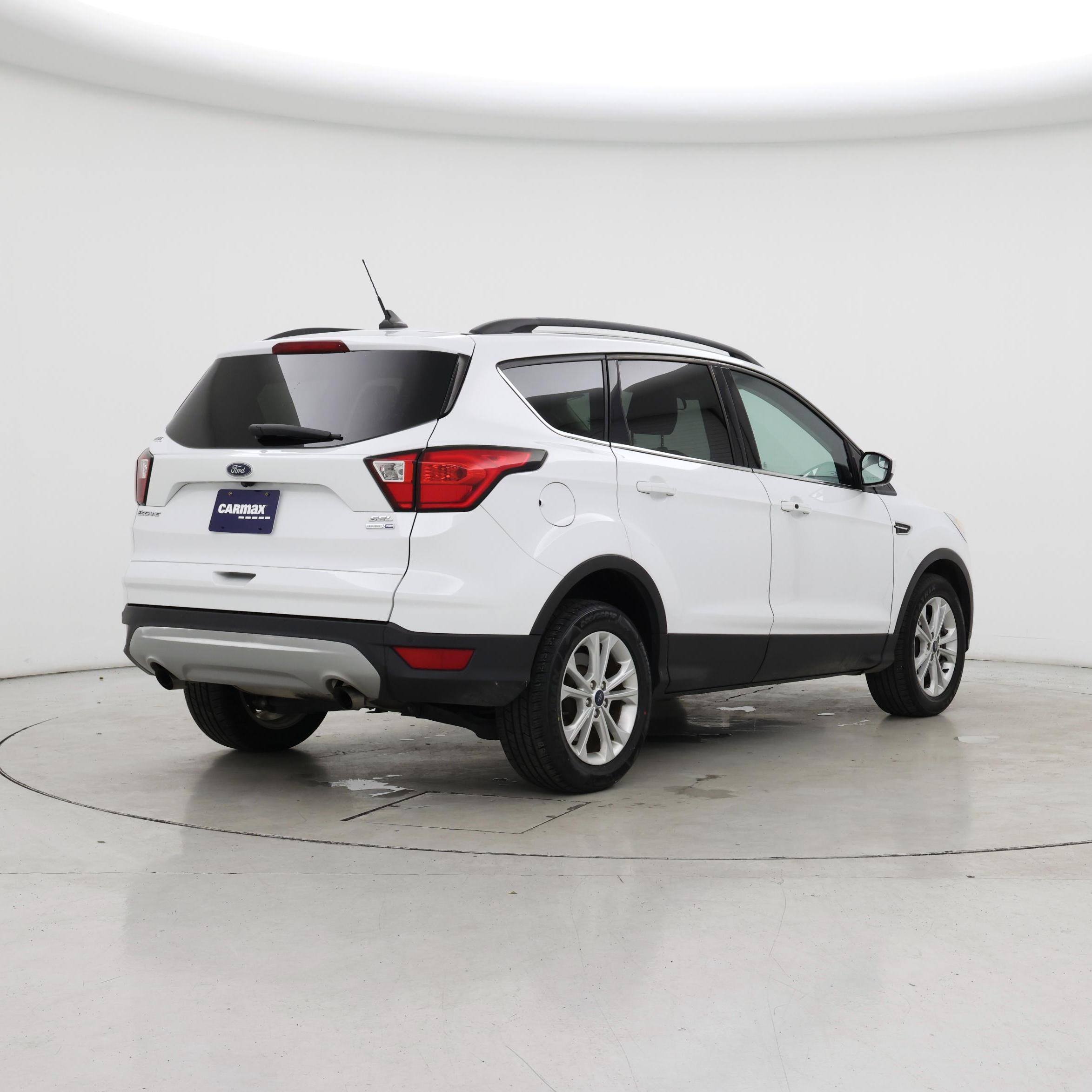 Thumbnail: 2019 Ford Escape - 8
