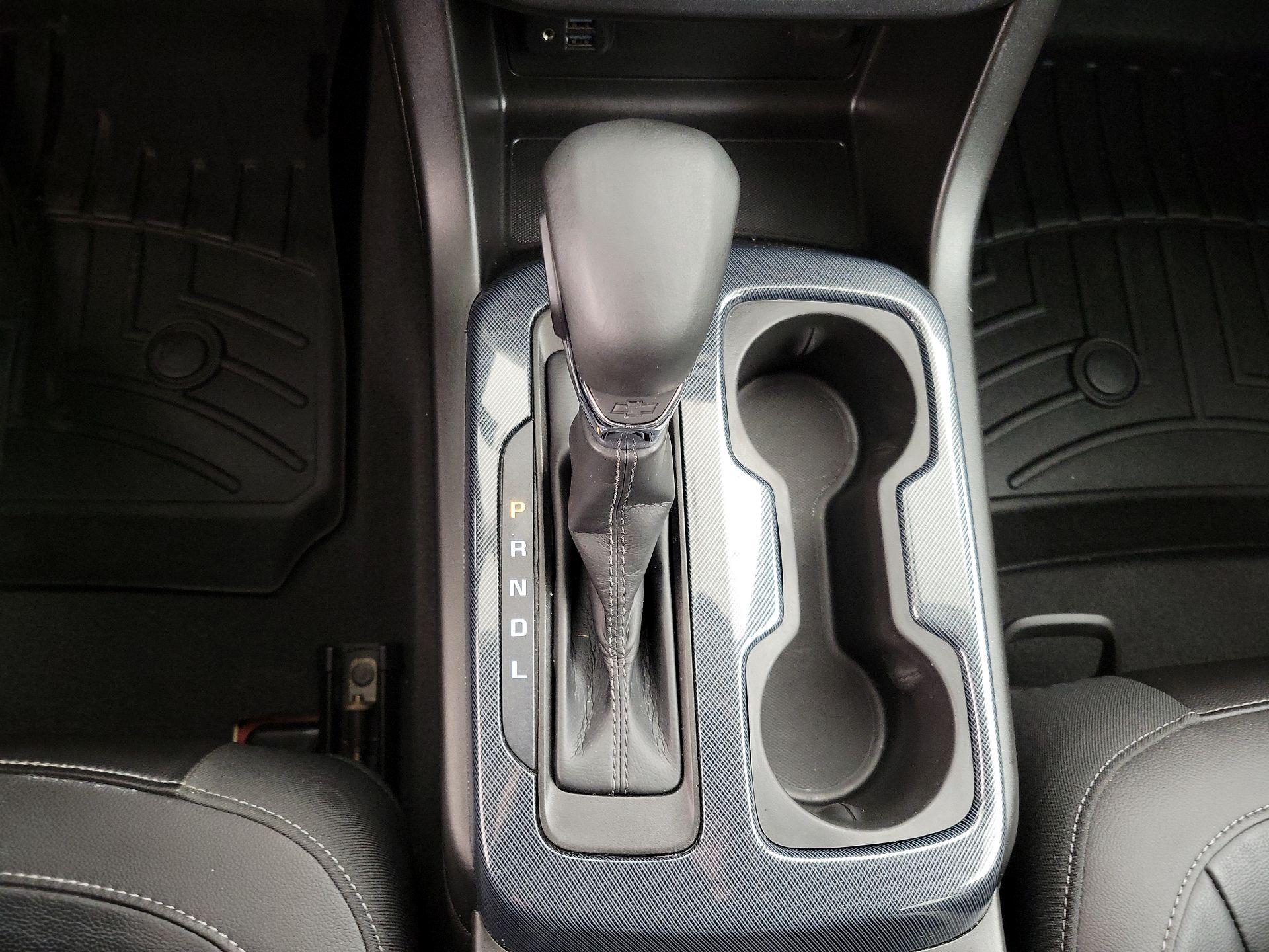 Thumbnail: 2022 Chevrolet Colorado - 18