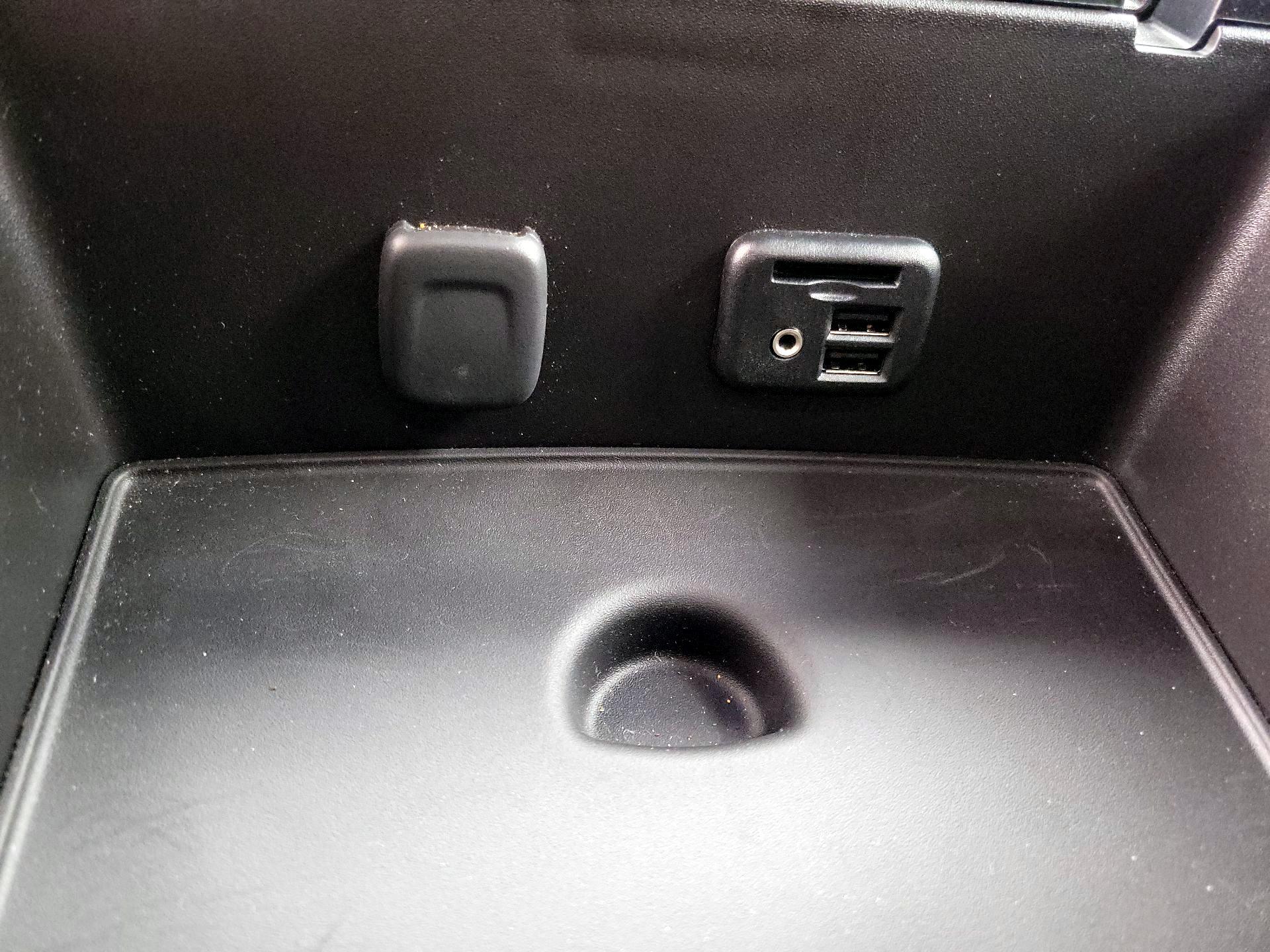 Thumbnail: 2015 Chevrolet Silverado 1500 - 18