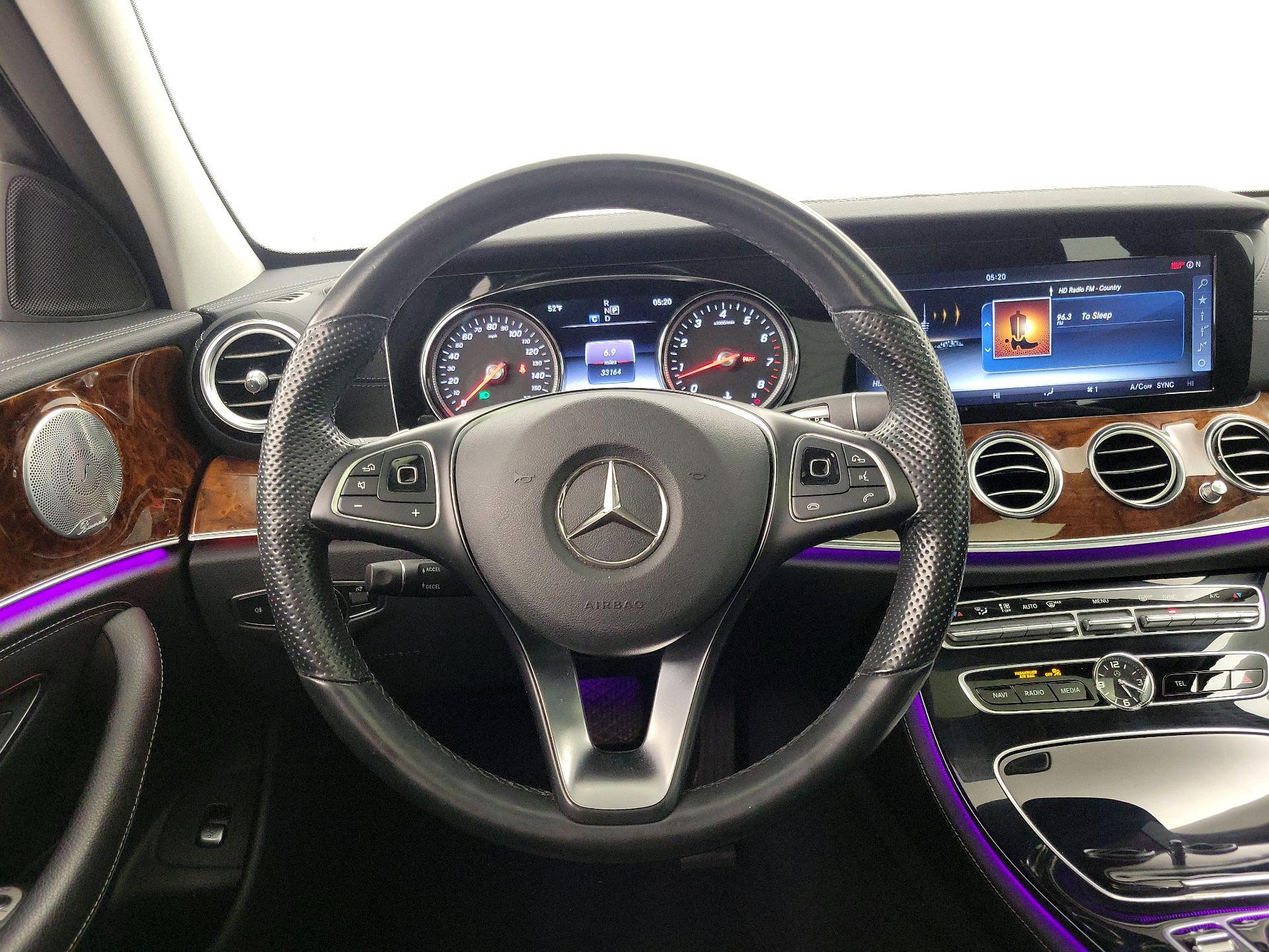 Thumbnail: 2017 Mercedes-Benz E-Class - 10