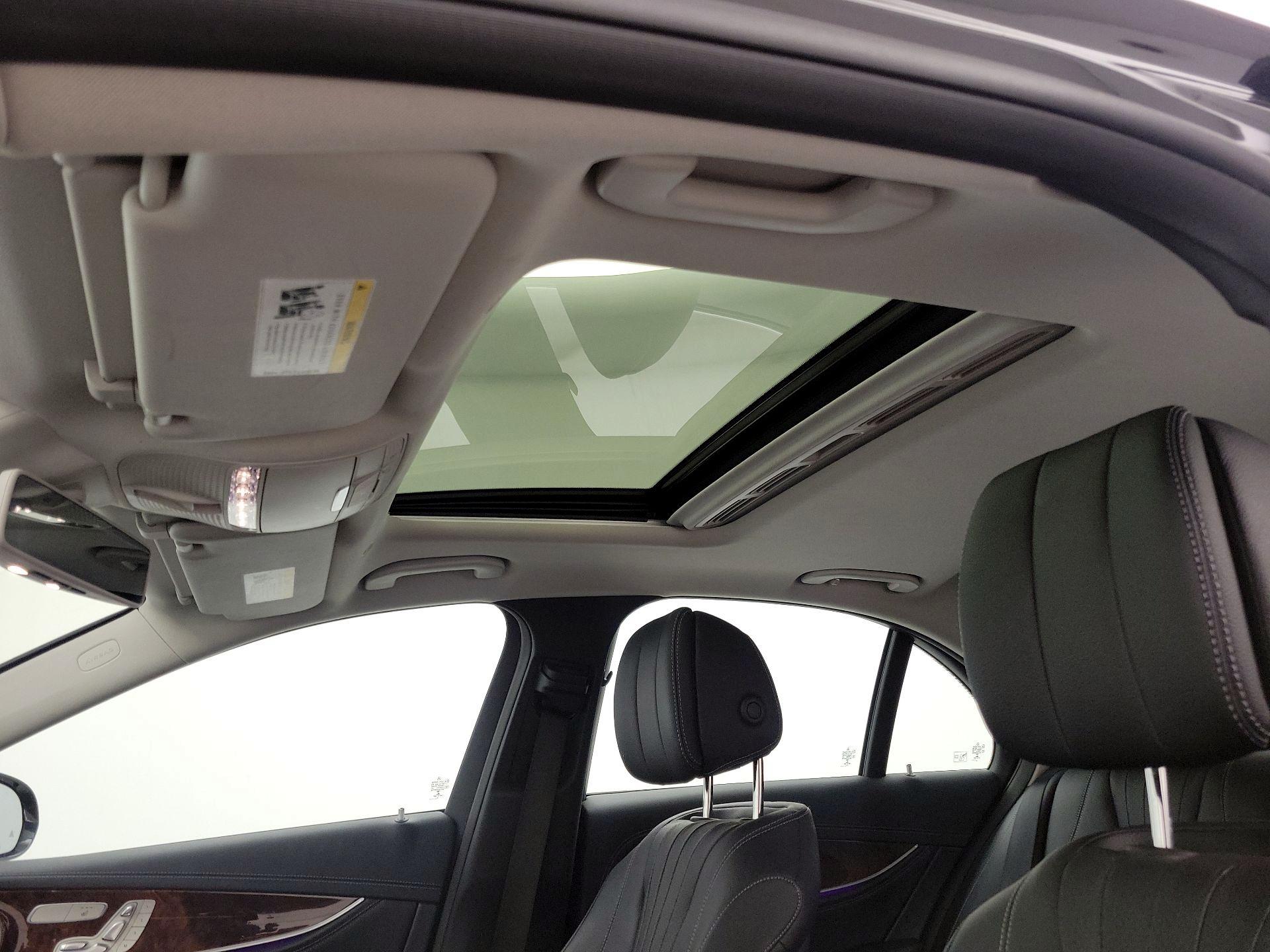 Thumbnail: 2017 Mercedes-Benz E-Class - 19