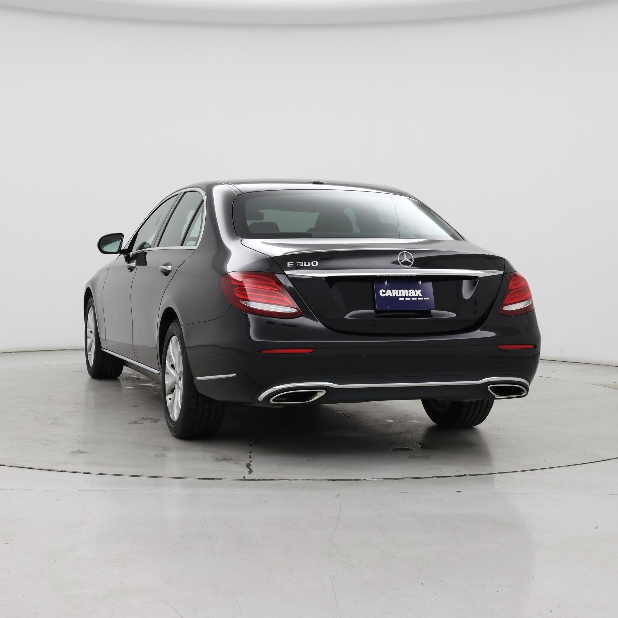 Thumbnail: 2017 Mercedes-Benz E-Class - 8