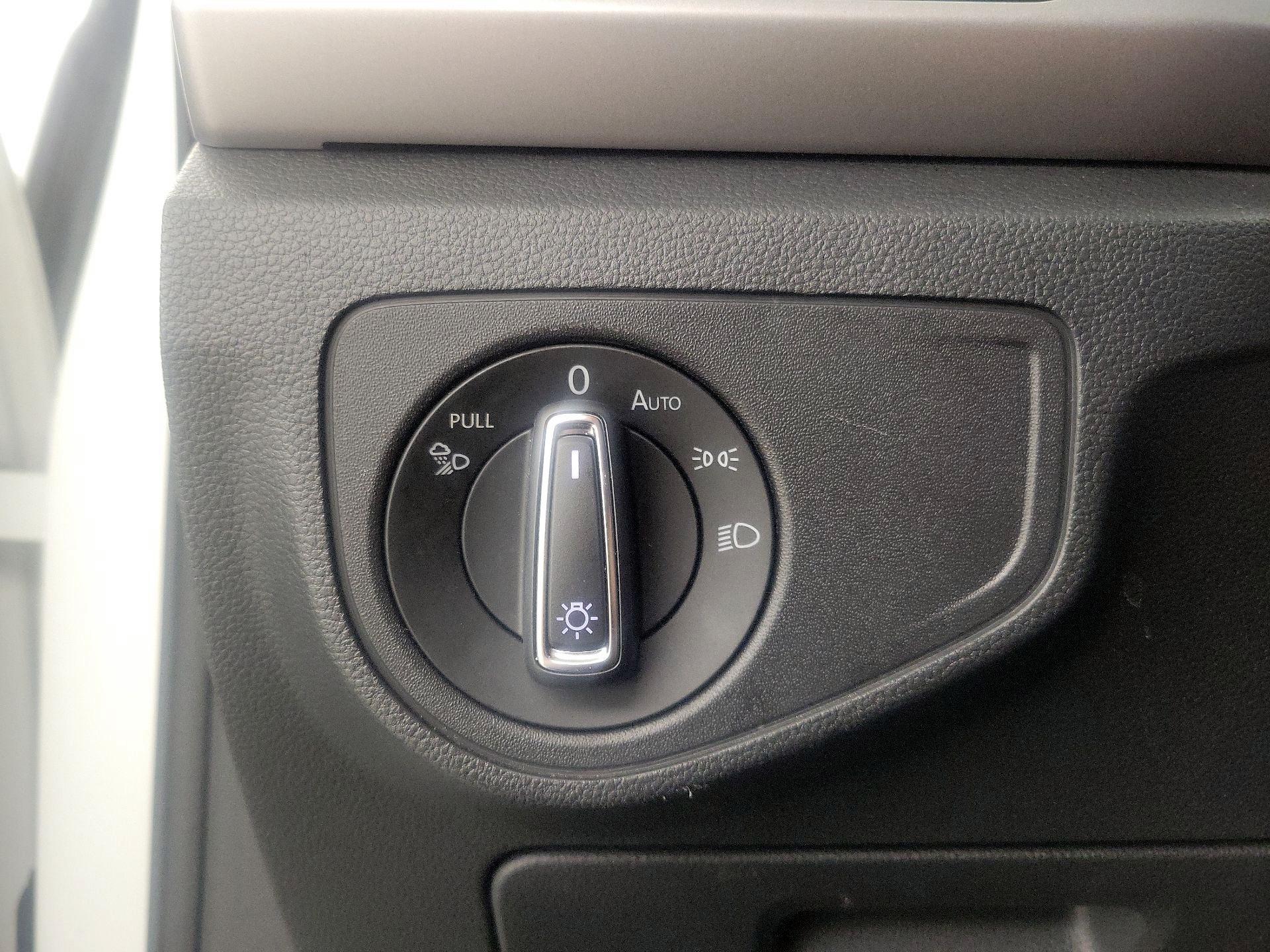 Thumbnail: 2021 Volkswagen Atlas - 13