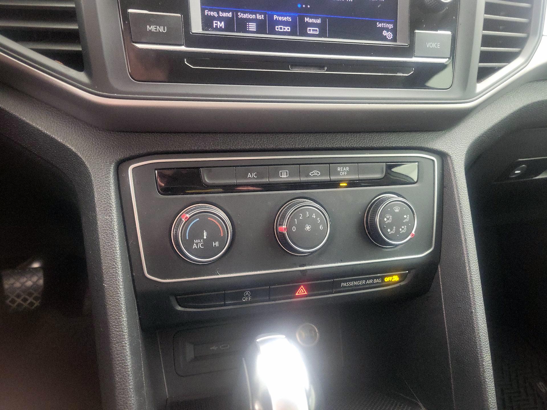 Thumbnail: 2021 Volkswagen Atlas - 16