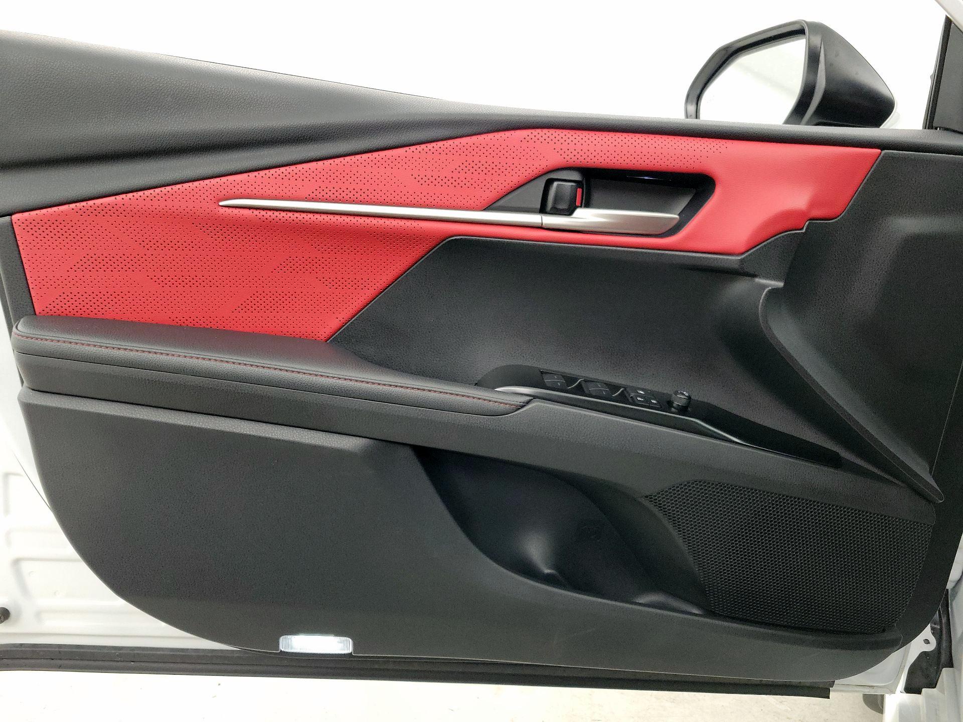 Thumbnail: 2025 Toyota Camry - 12