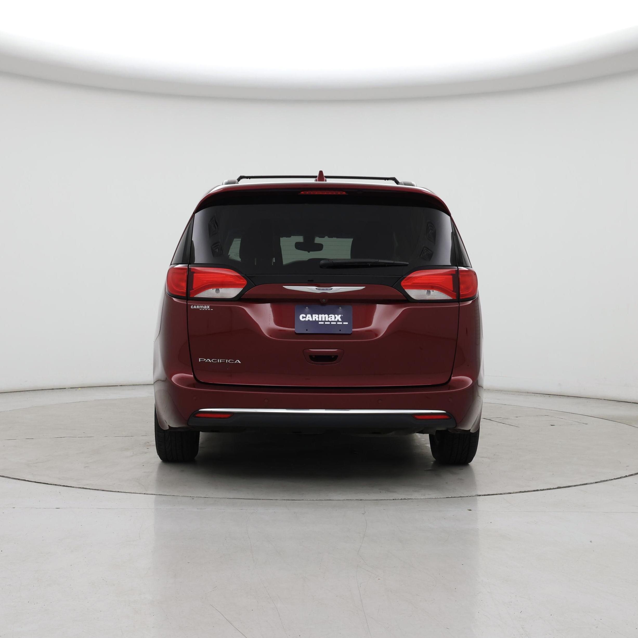 Thumbnail: 2017 Chrysler Pacifica - 6