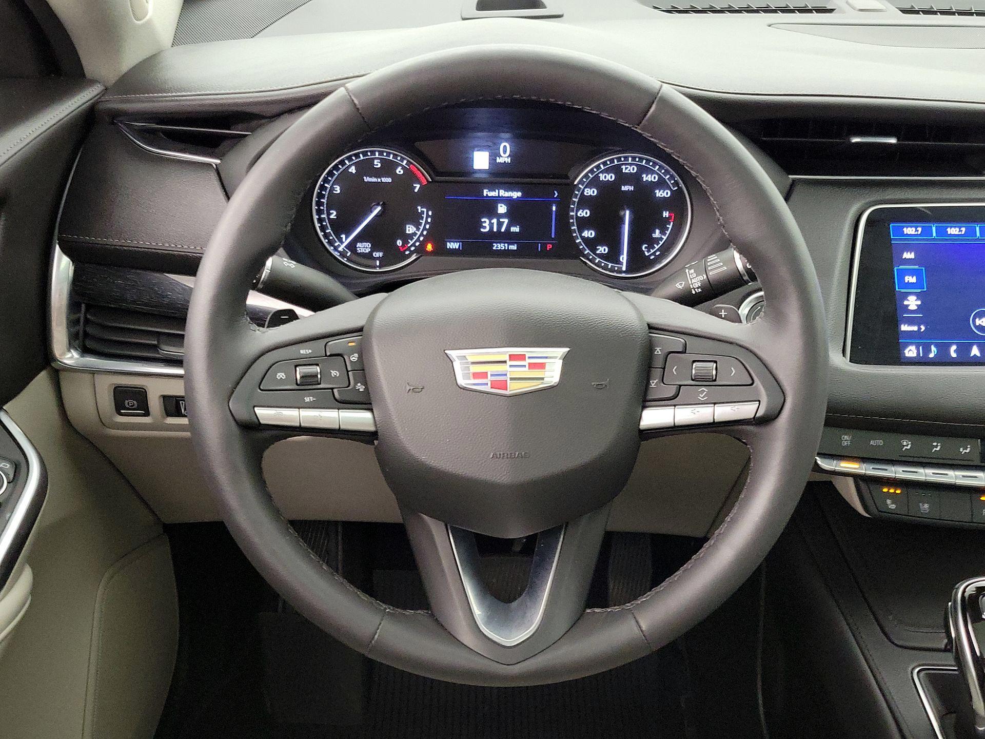 Thumbnail: 2023 Cadillac XT4 - 10