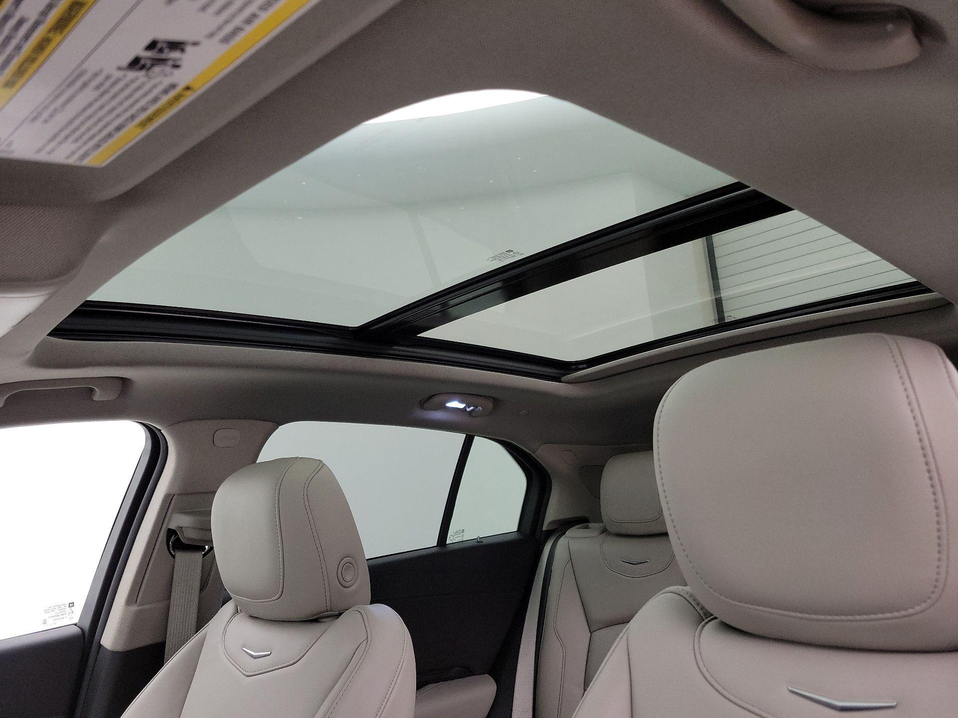 Thumbnail: 2023 Cadillac XT4 - 20