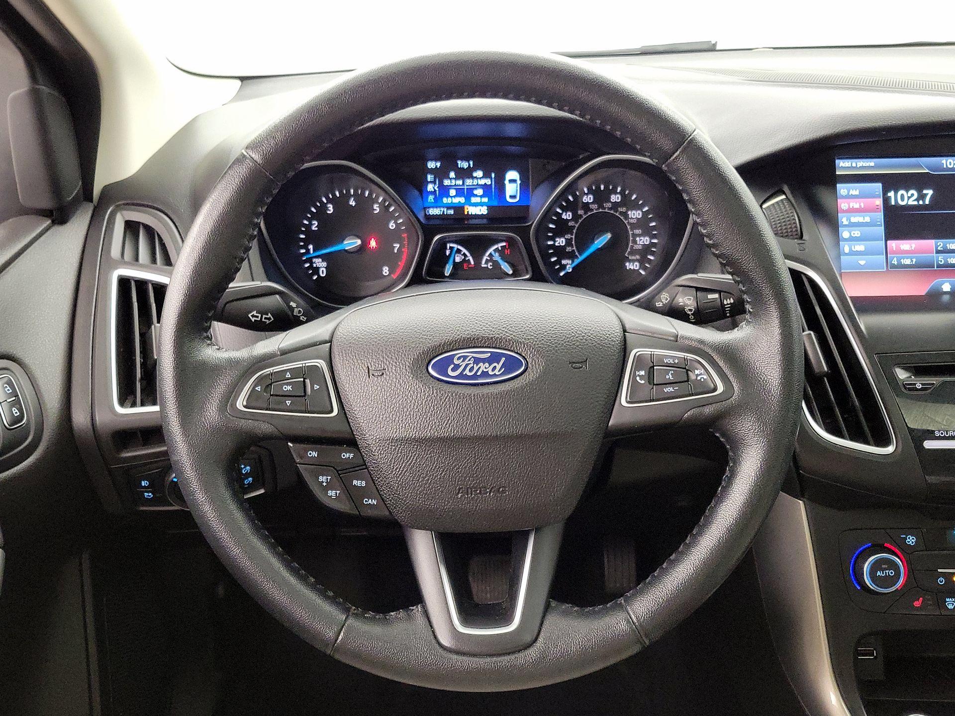 Thumbnail: 2015 Ford Focus - 10