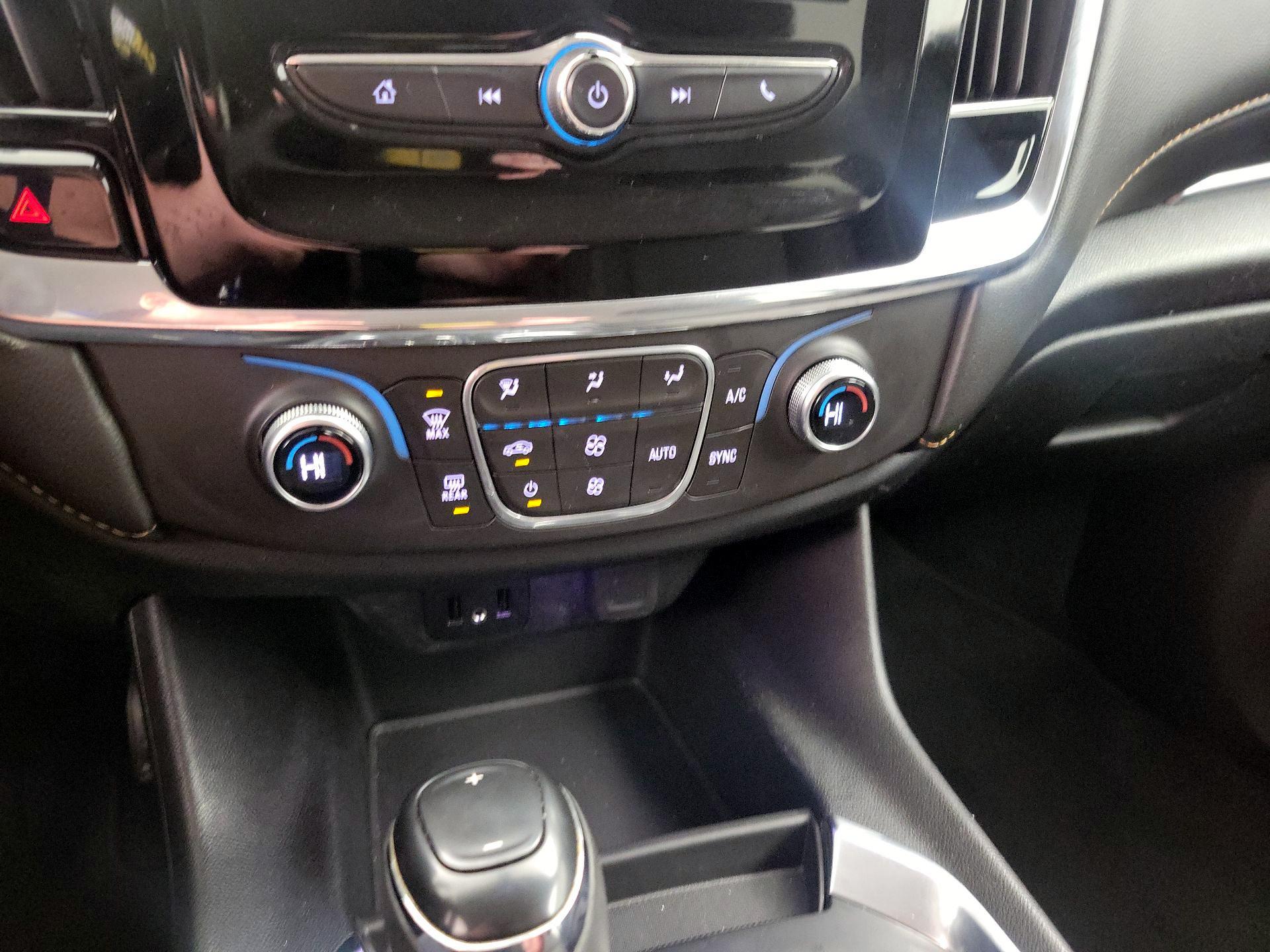 Thumbnail: 2018 Chevrolet Traverse - 16