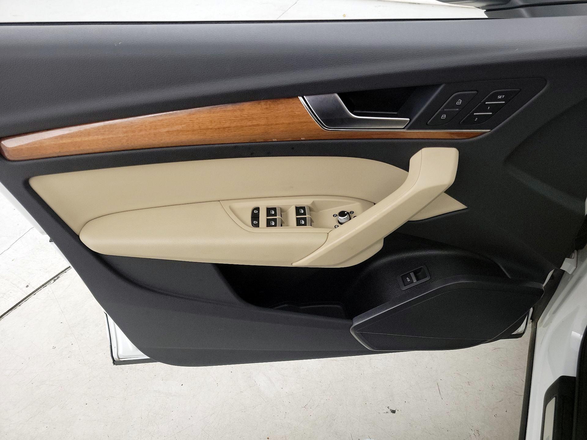 Thumbnail: 2021 Audi Q5 - 12