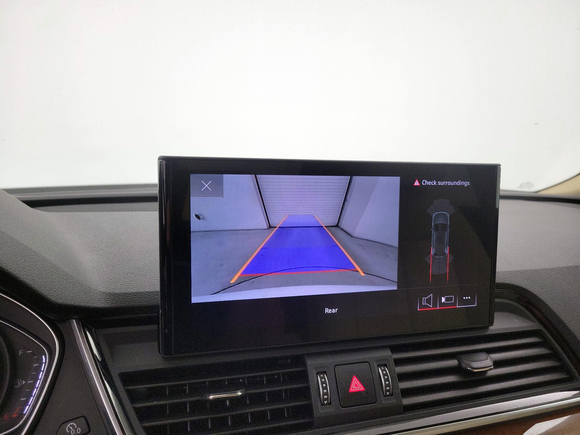 Thumbnail: 2021 Audi Q5 - 14