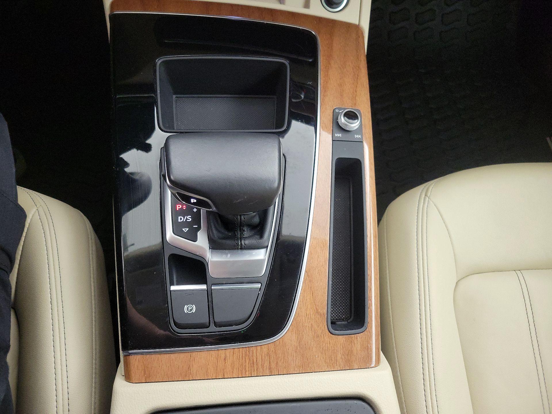 Thumbnail: 2021 Audi Q5 - 17