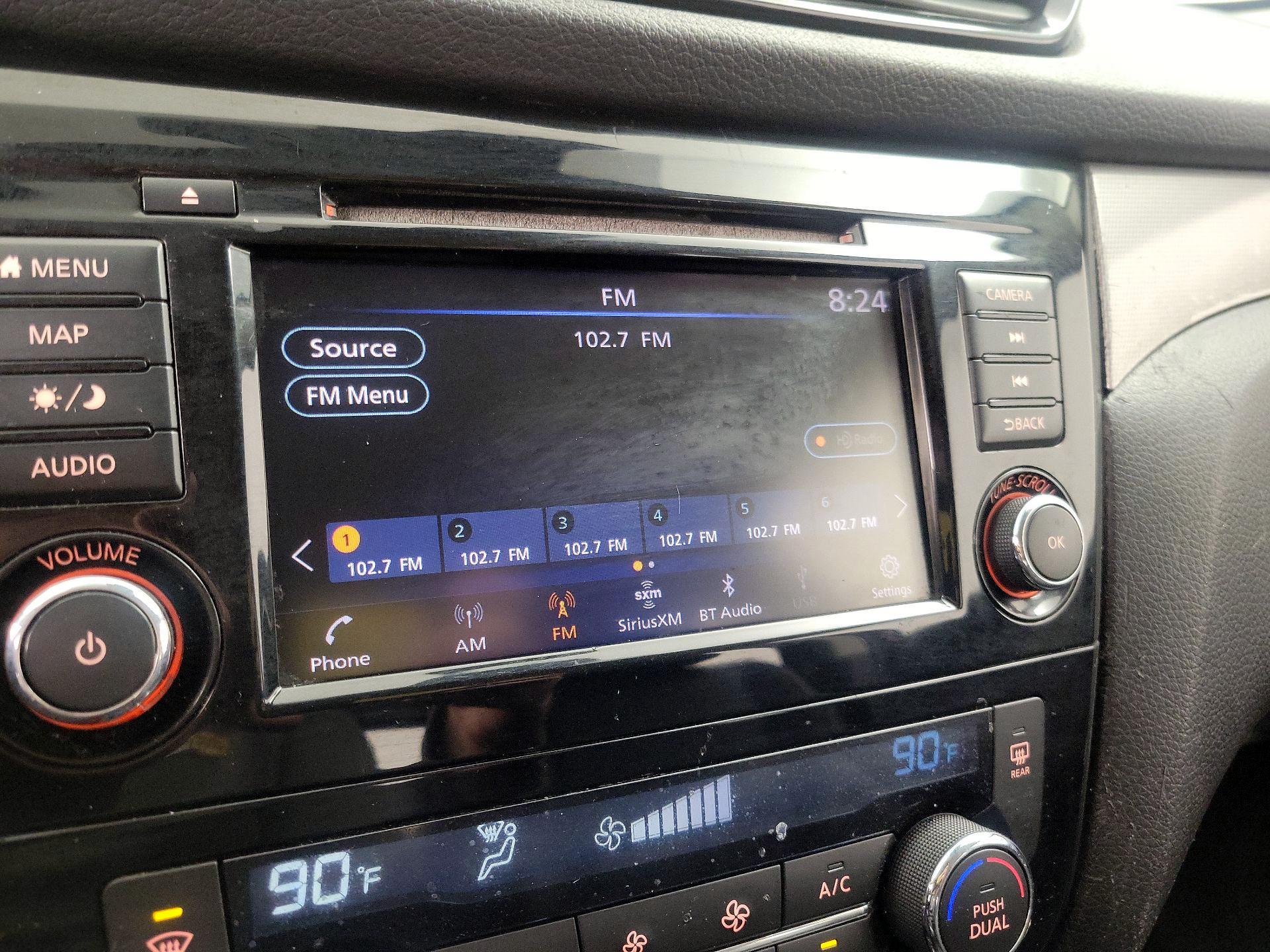 Thumbnail: 2020 Nissan Rogue Sport - 16