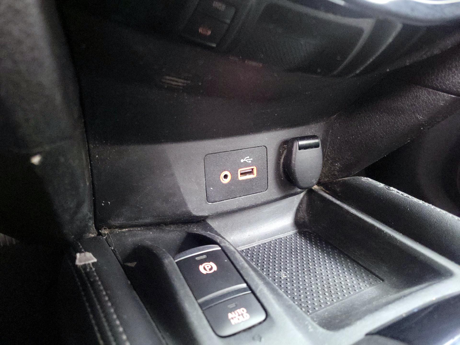 Thumbnail: 2020 Nissan Rogue Sport - 19