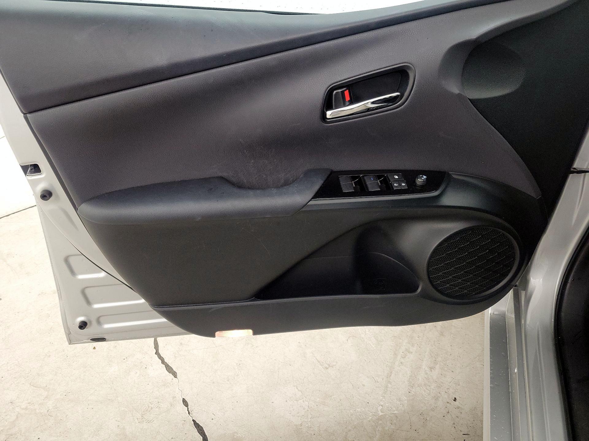 Thumbnail: 2021 Toyota Prius Prime - 12