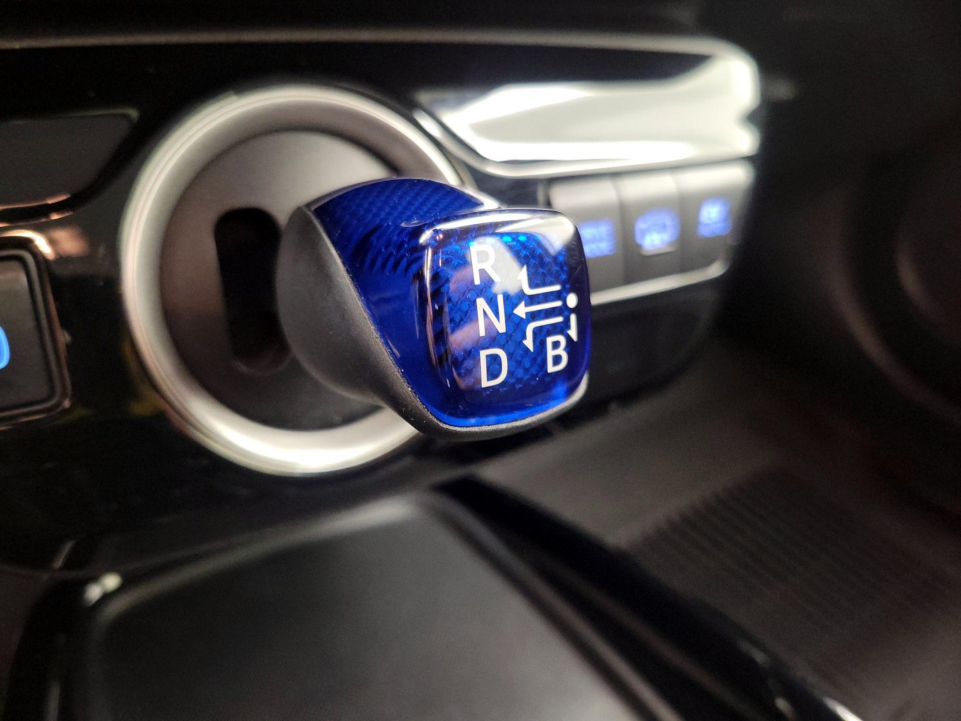 Thumbnail: 2021 Toyota Prius Prime - 17