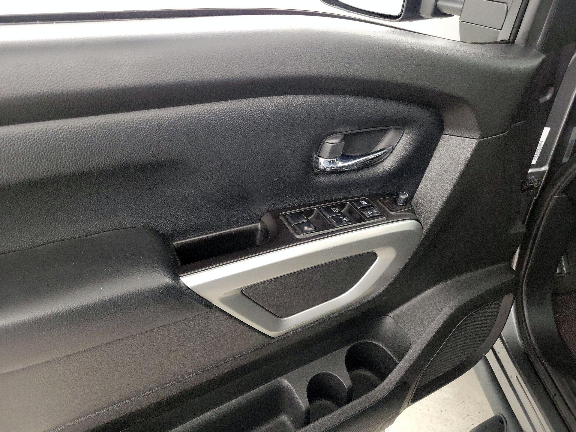 Thumbnail: 2021 Nissan Titan - 12