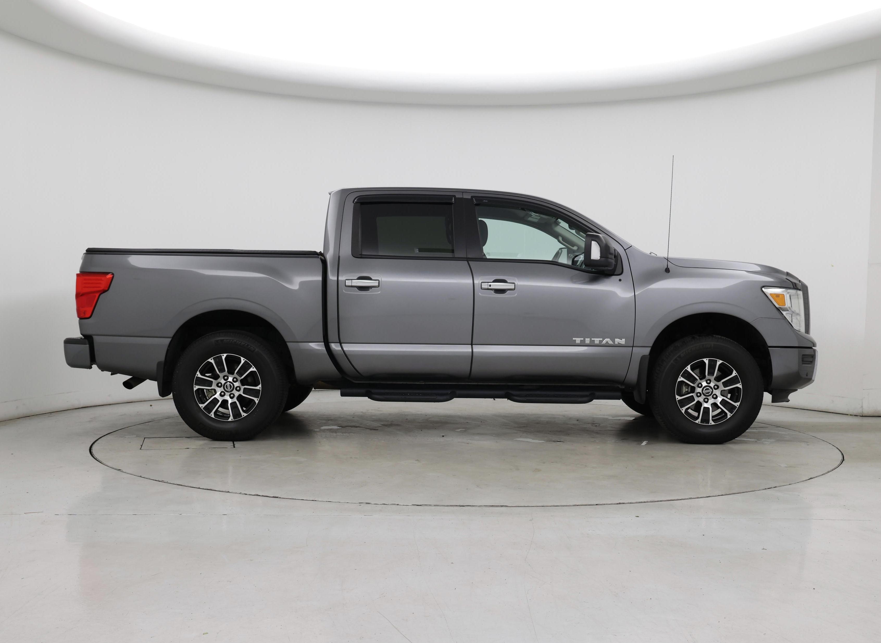 Thumbnail: 2021 Nissan Titan - 7