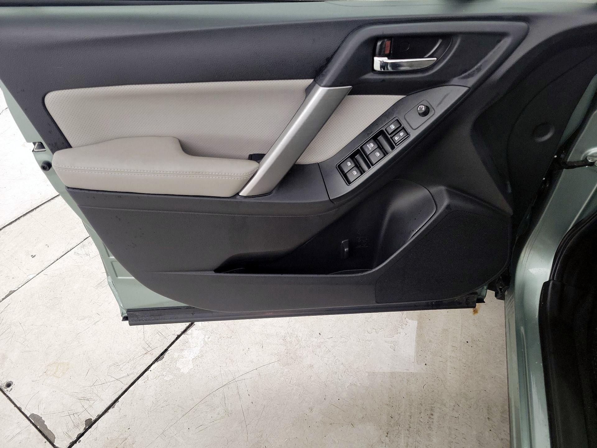 Thumbnail: 2015 Subaru Forester - 12