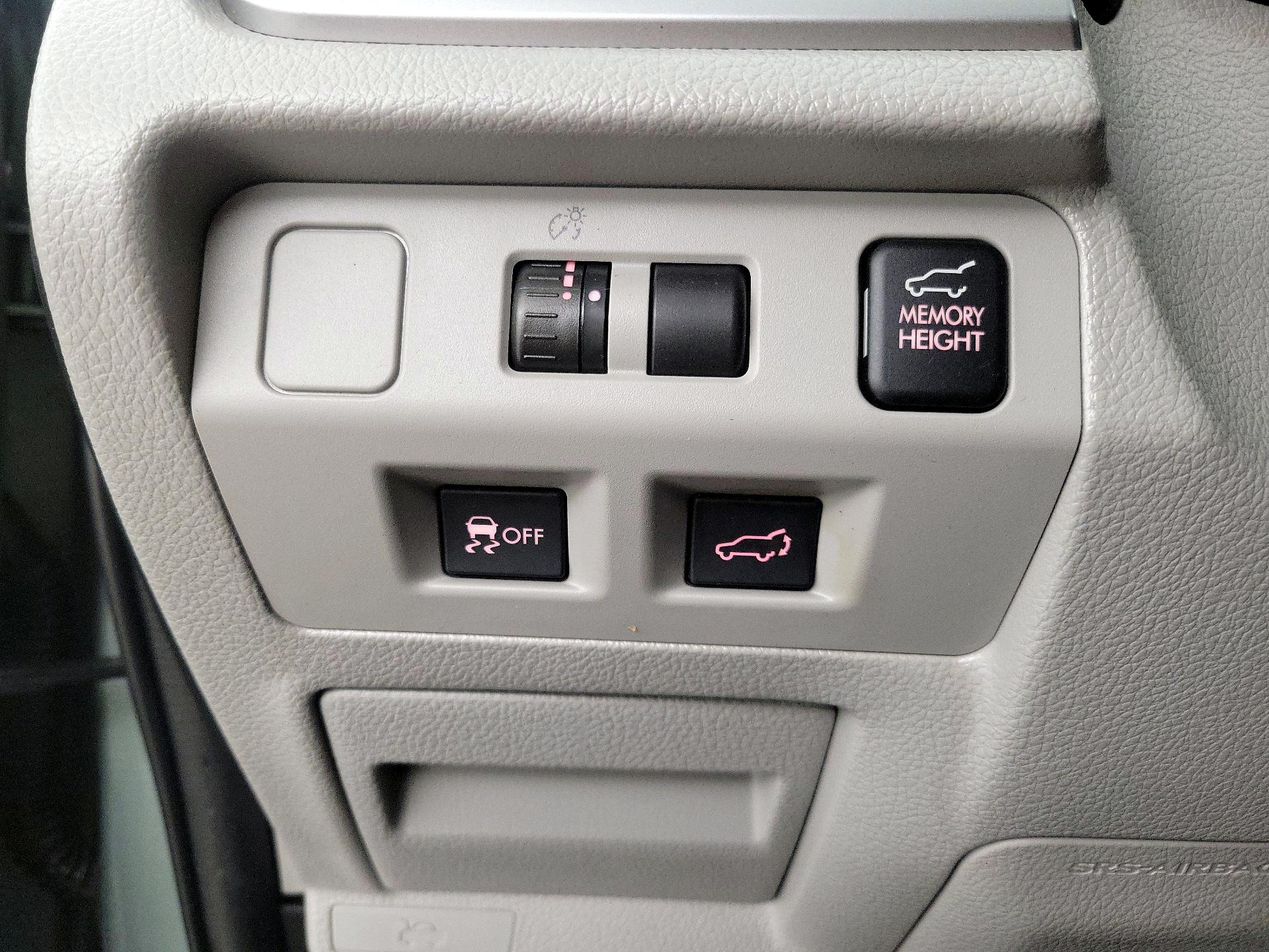 Thumbnail: 2015 Subaru Forester - 13