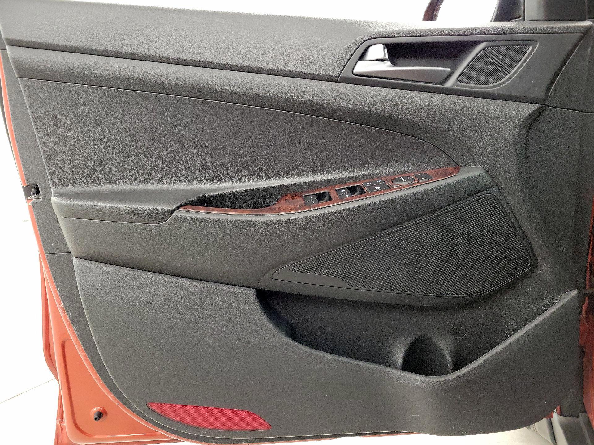 Thumbnail: 2017 Hyundai Tucson - 12