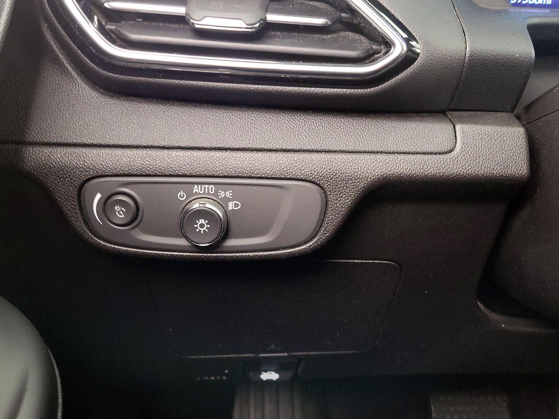 Thumbnail: 2022 Chevrolet Bolt EUV - 13