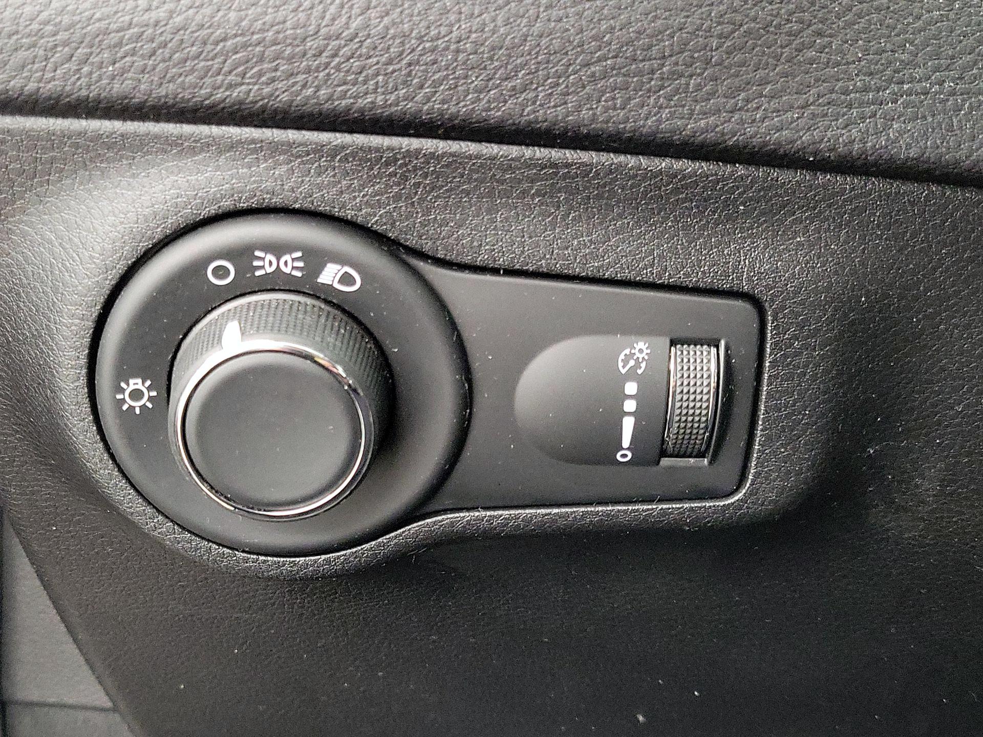 Thumbnail: 2019 Jeep Compass - 13