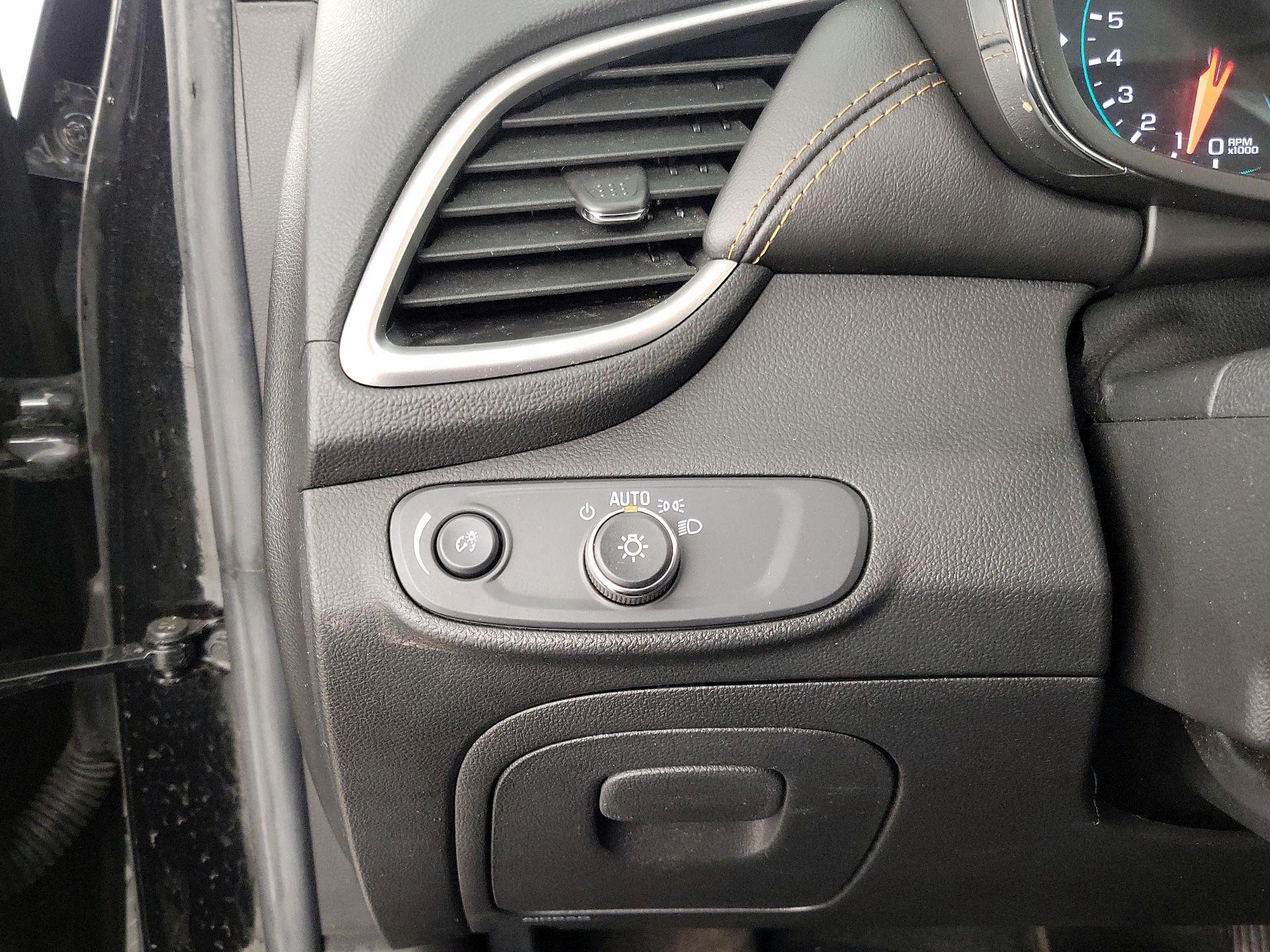 Thumbnail: 2022 Chevrolet Trax - 14