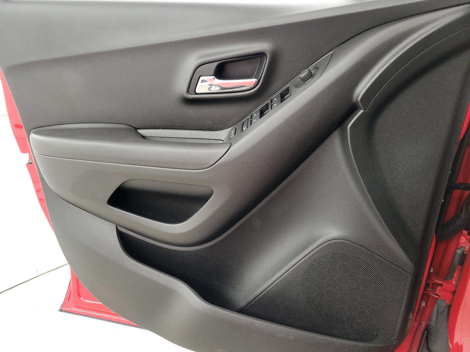 Thumbnail: 2020 Chevrolet Trax - 12