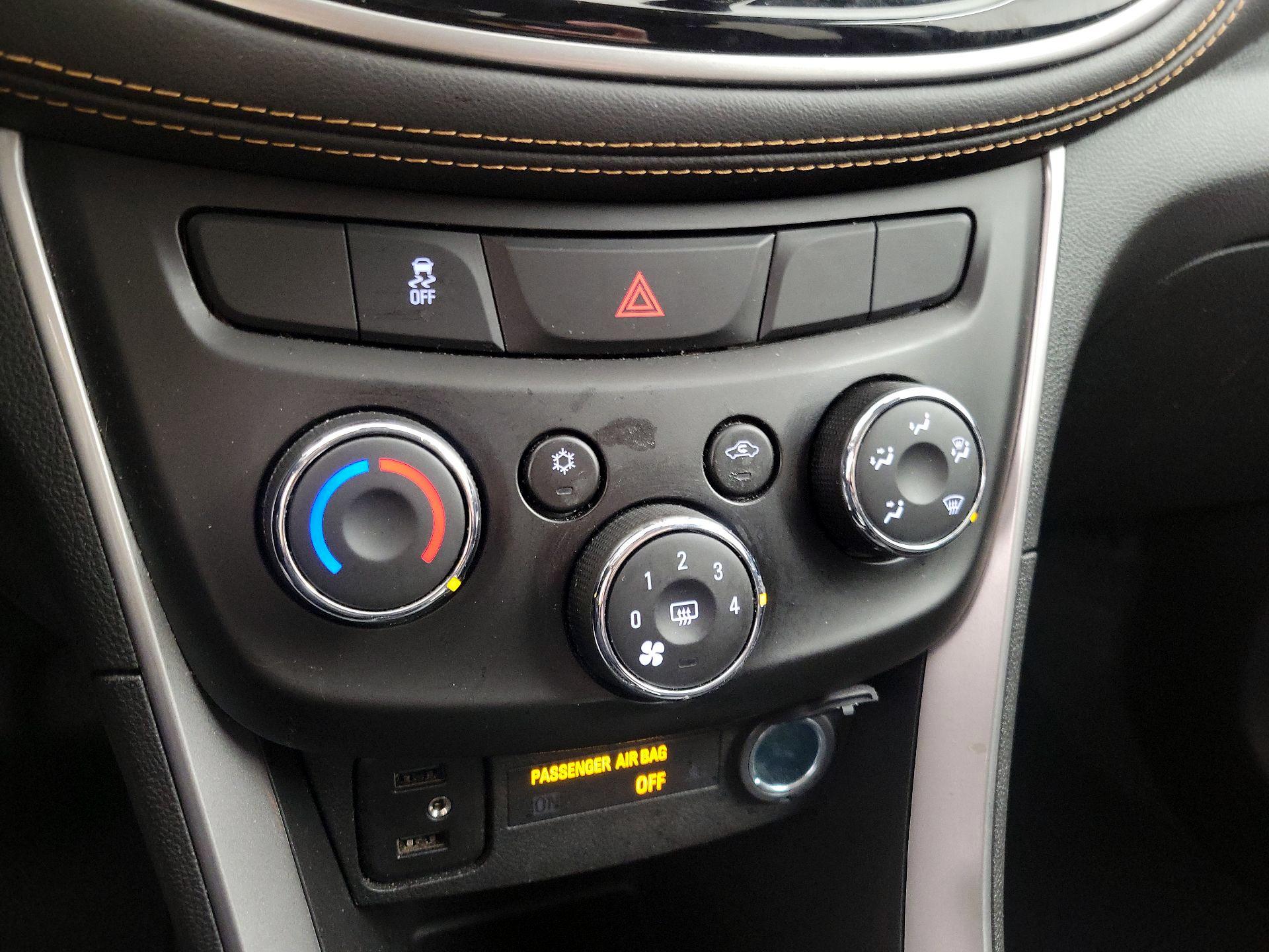 Thumbnail: 2020 Chevrolet Trax - 16