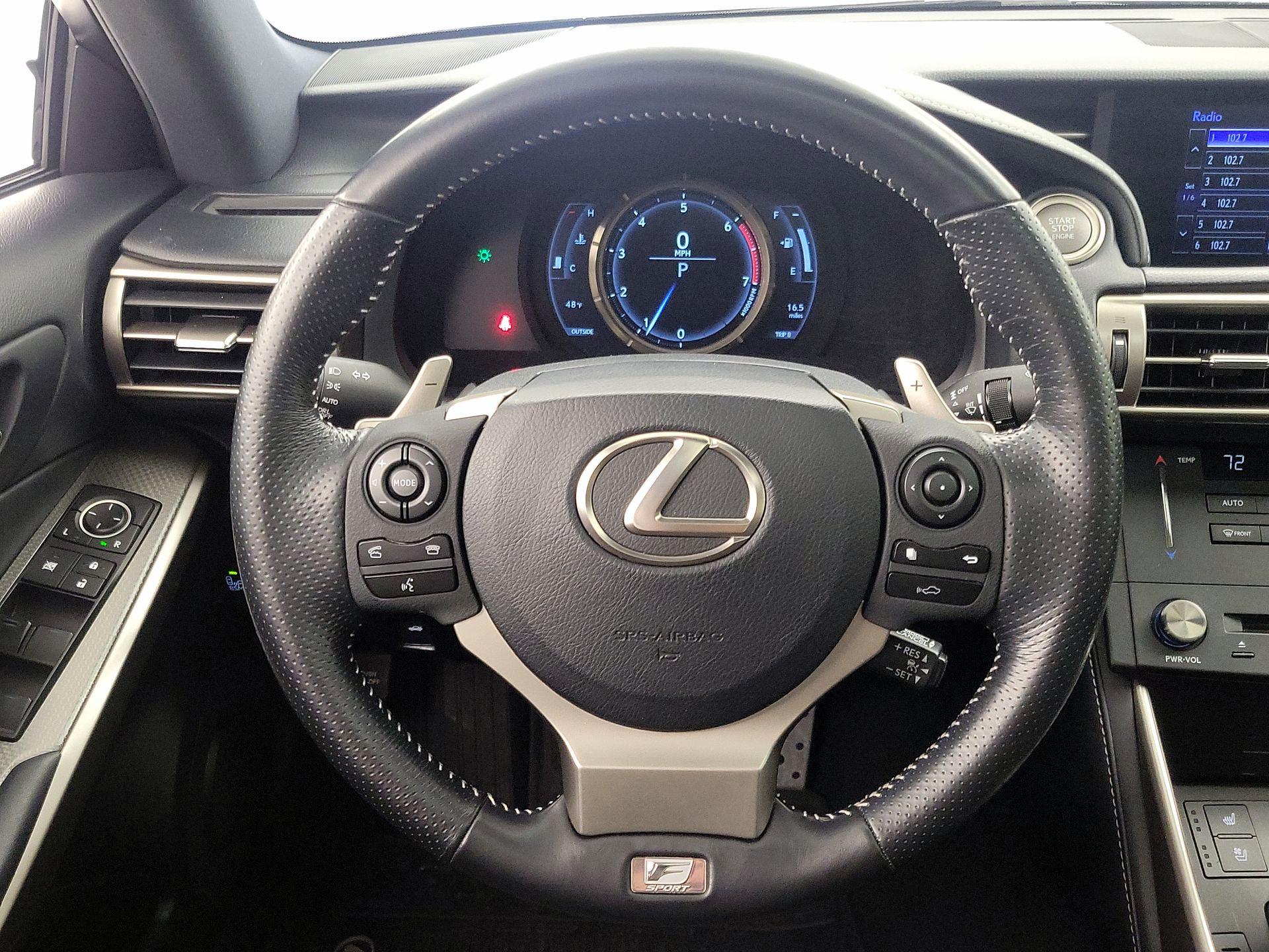 Thumbnail: 2016 Lexus IS - 10