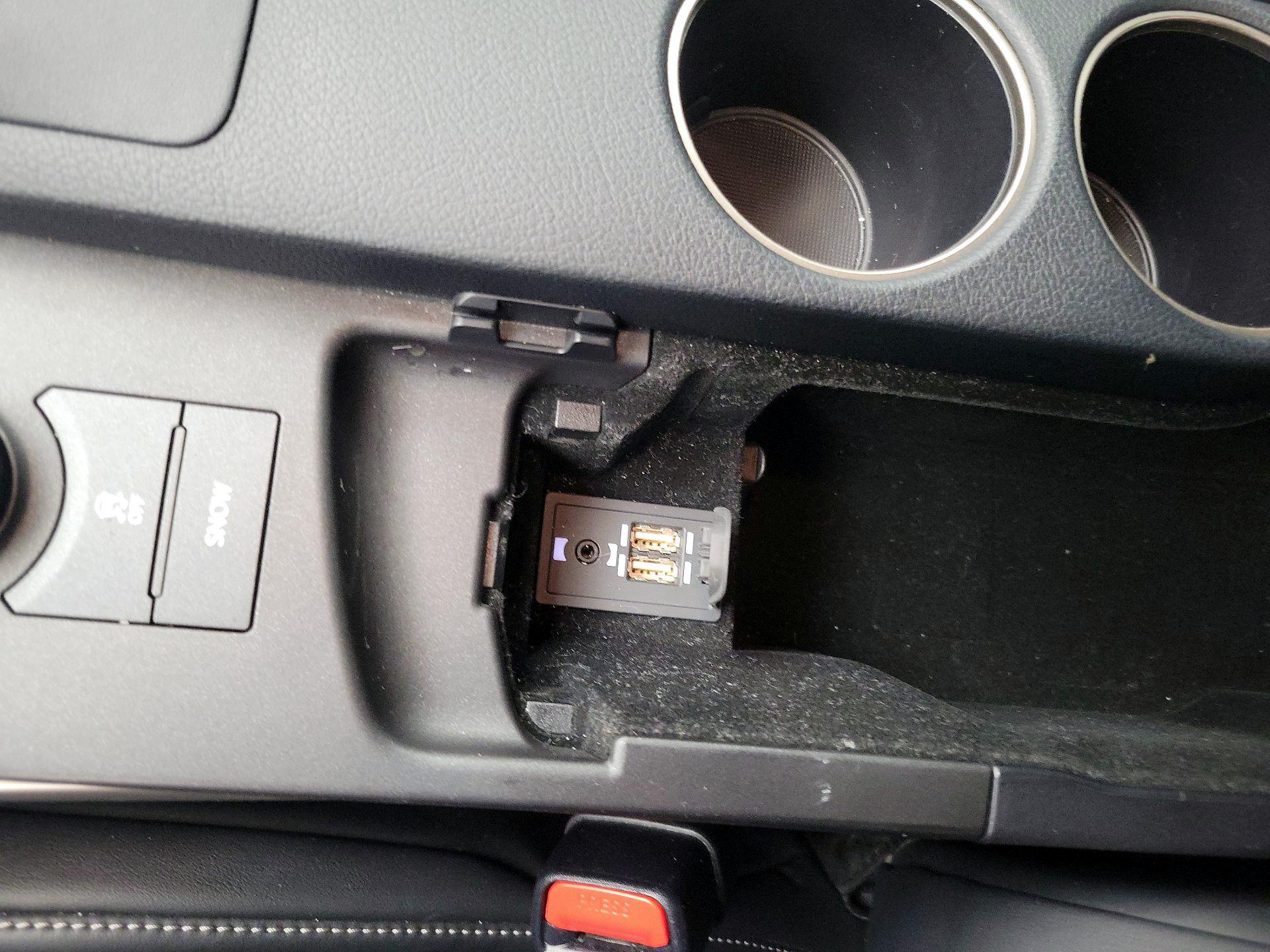 Thumbnail: 2016 Lexus IS - 19