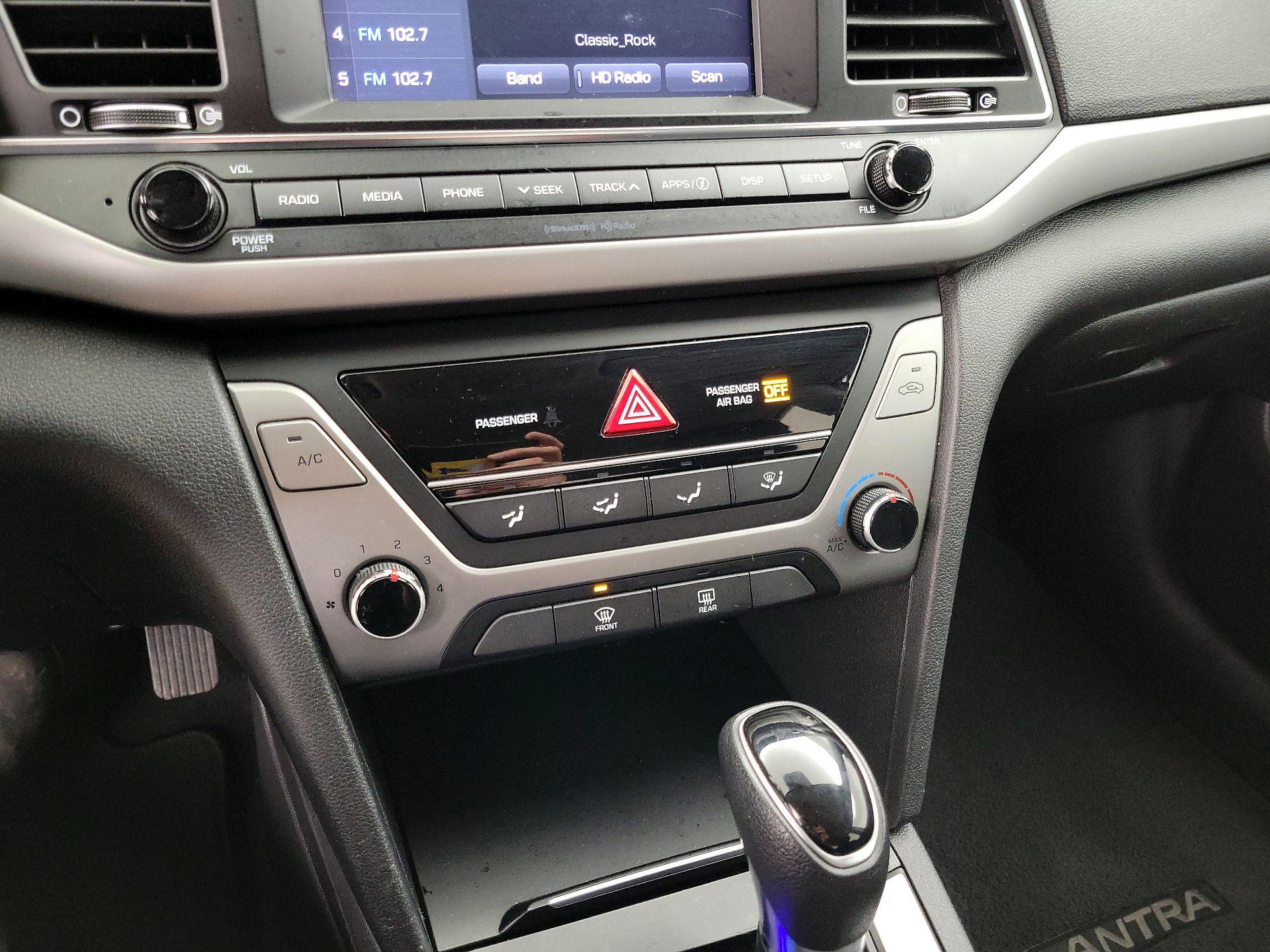 Thumbnail: 2018 Hyundai Elantra - 16