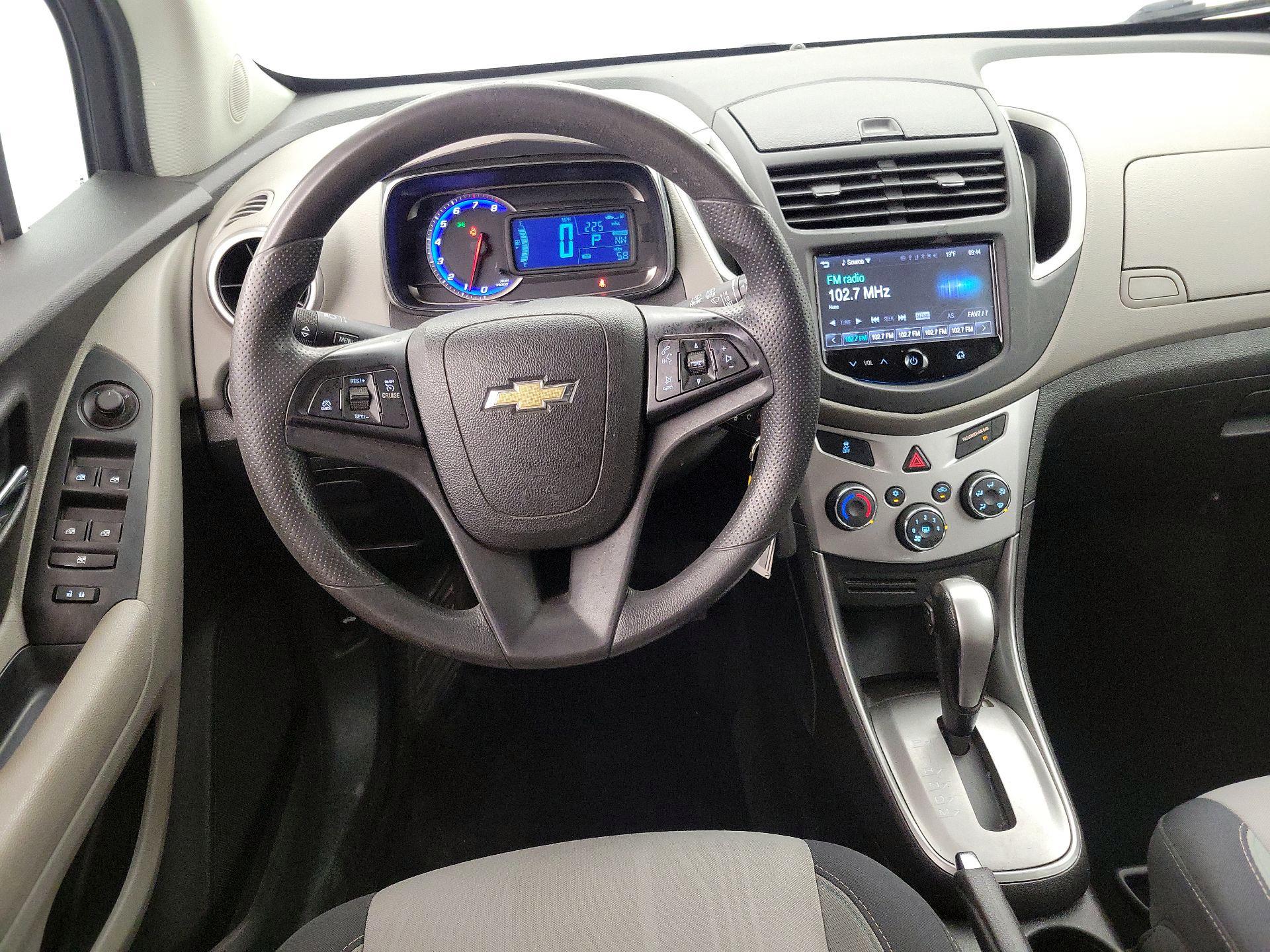 Thumbnail: 2016 Chevrolet Trax - 10